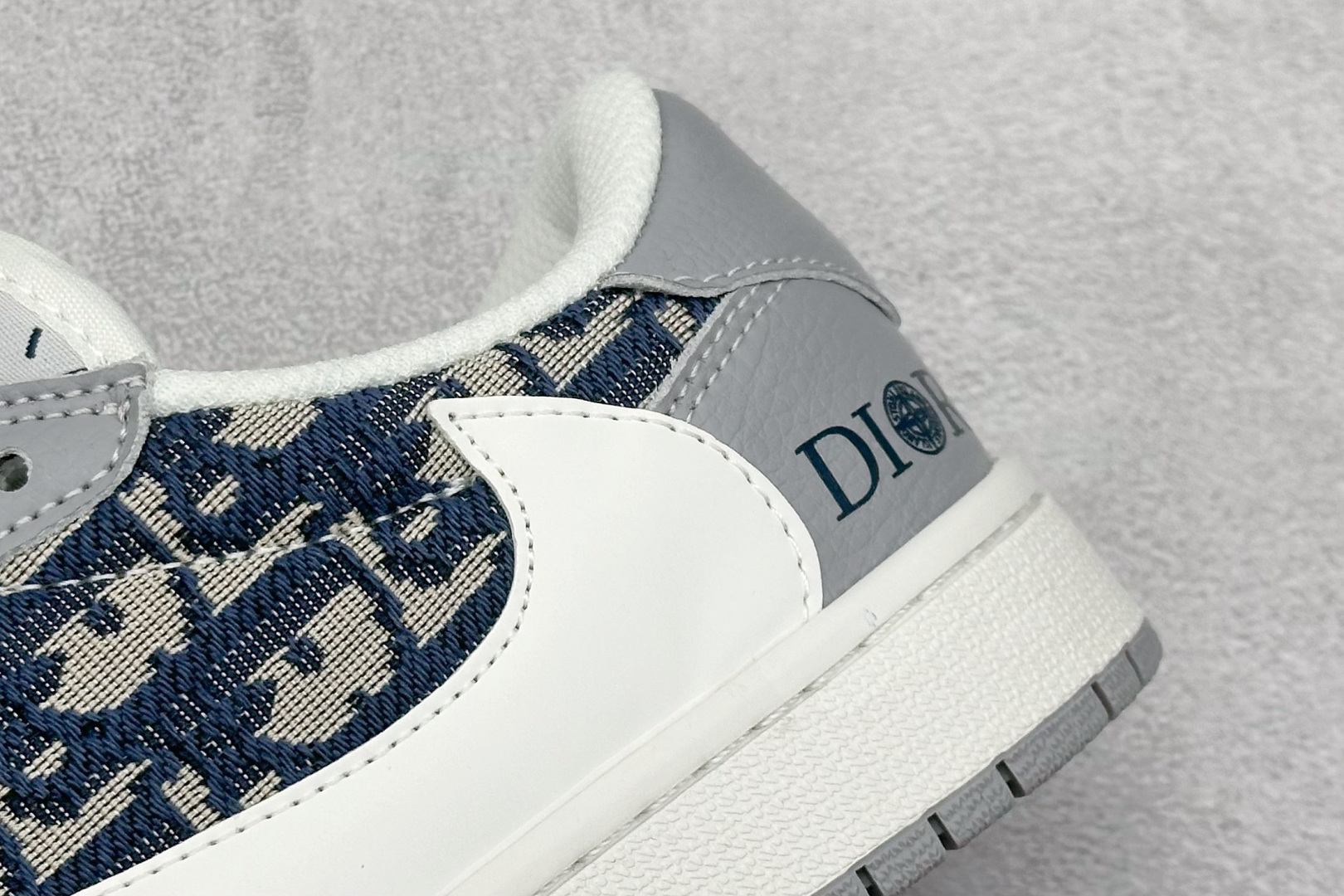 XC版Travis Scott x Fragment Design x Air Jordan 1 Low SP AJ1 乔1 迪奥联名 经典灰花纹 低帮文化休闲板鞋 DZ5899-004