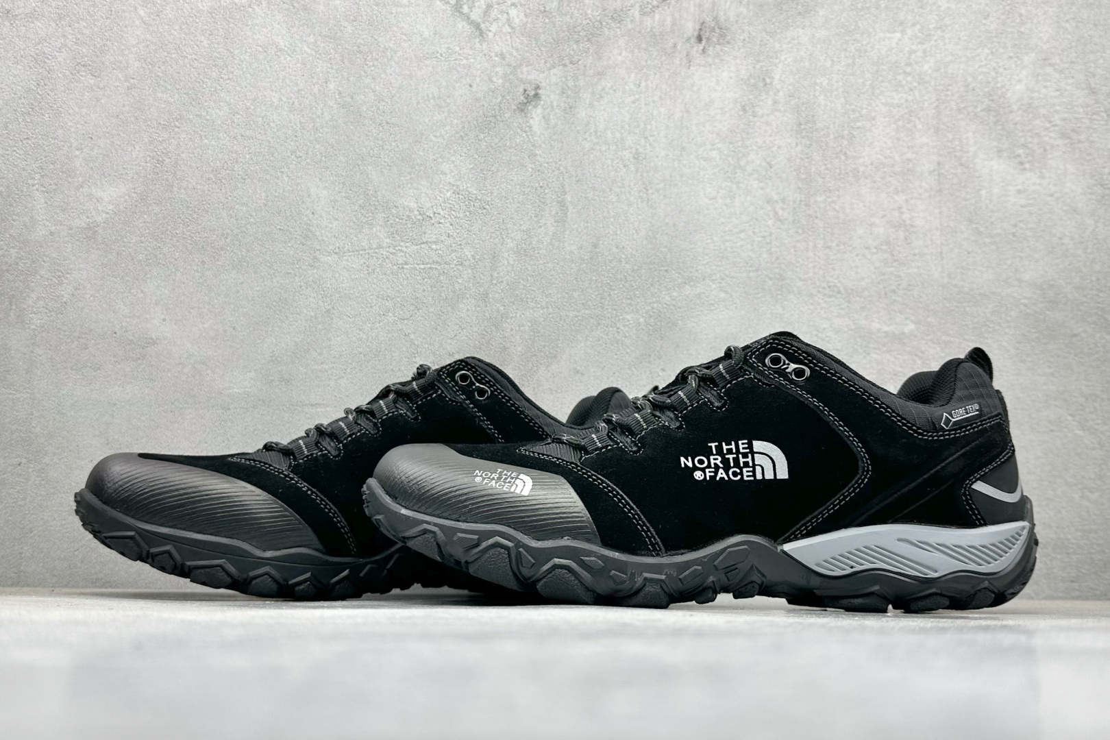 240 The North Face 北面 乐斯菲斯户外运动休闲登山鞋越野徒步鞋