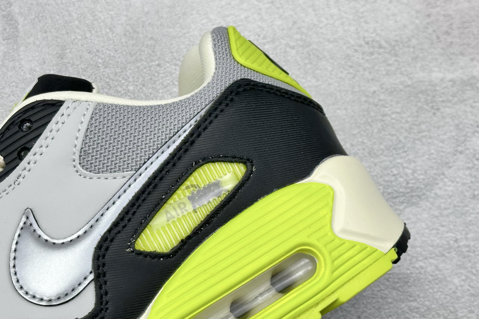 NK Air 90 气垫复古减震跑步鞋 经典重温 HF8814-001-莆田鞋,莆田鞋货源,高仿鞋,高仿鞋货源,安福档口,莆田高仿鞋,莆田鞋批发,高仿鞋批发,莆田高仿运动鞋,高仿运动鞋,莆田运动鞋 NK Air 90 气垫复古减震跑步鞋 经典重温 HF8814-001