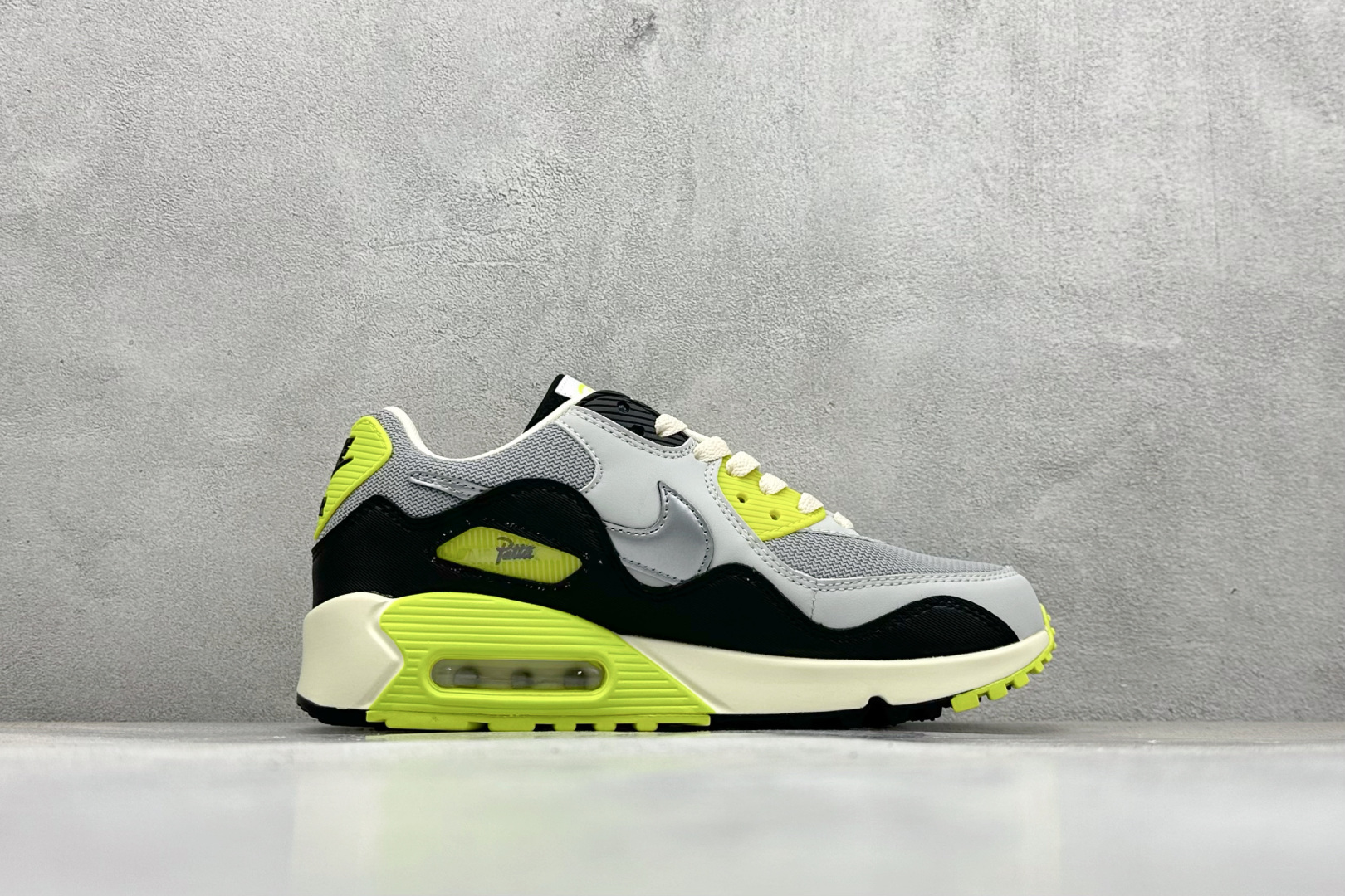 NK Air 90 气垫复古减震跑步鞋 经典重温 HF8814-001-莆田鞋,莆田鞋货源,高仿鞋,高仿鞋货源,安福档口,莆田高仿鞋,莆田鞋批发,高仿鞋批发,莆田高仿运动鞋,高仿运动鞋,莆田运动鞋 NK Air 90 气垫复古减震跑步鞋 经典重温 HF8814-001