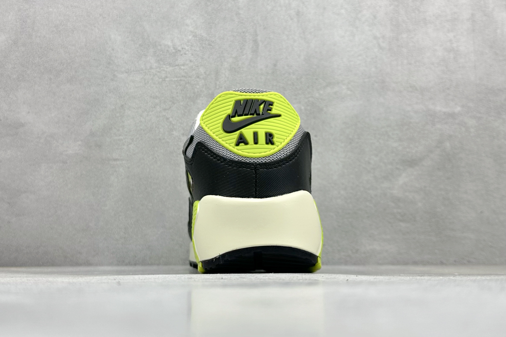 NK Air 90 气垫复古减震跑步鞋 经典重温 HF8814-001-莆田鞋,莆田鞋货源,高仿鞋,高仿鞋货源,安福档口,莆田高仿鞋,莆田鞋批发,高仿鞋批发,莆田高仿运动鞋,高仿运动鞋,莆田运动鞋 NK Air 90 气垫复古减震跑步鞋 经典重温 HF8814-001