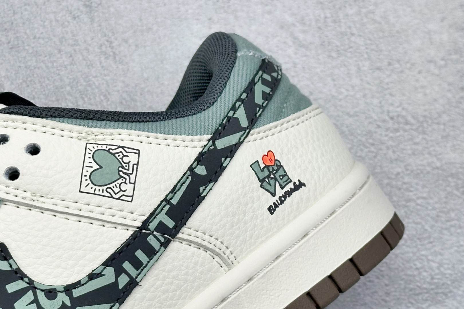 240 Nike SB Dunk Low “巴黎世家联名---白绿迷彩帆布”以白绿 XD1588-234