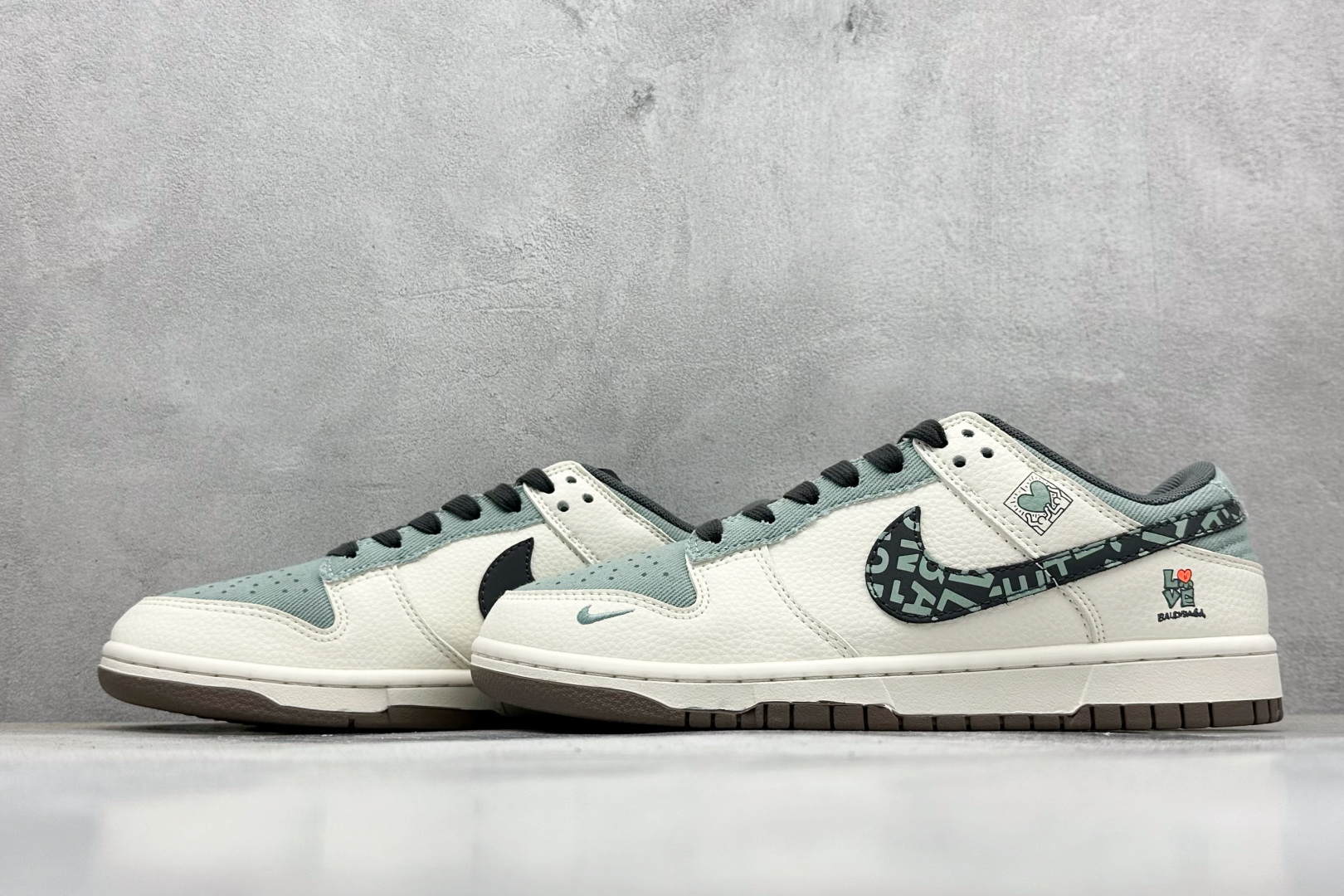 240 Nike SB Dunk Low “巴黎世家联名---白绿迷彩帆布”以白绿 XD1588-234