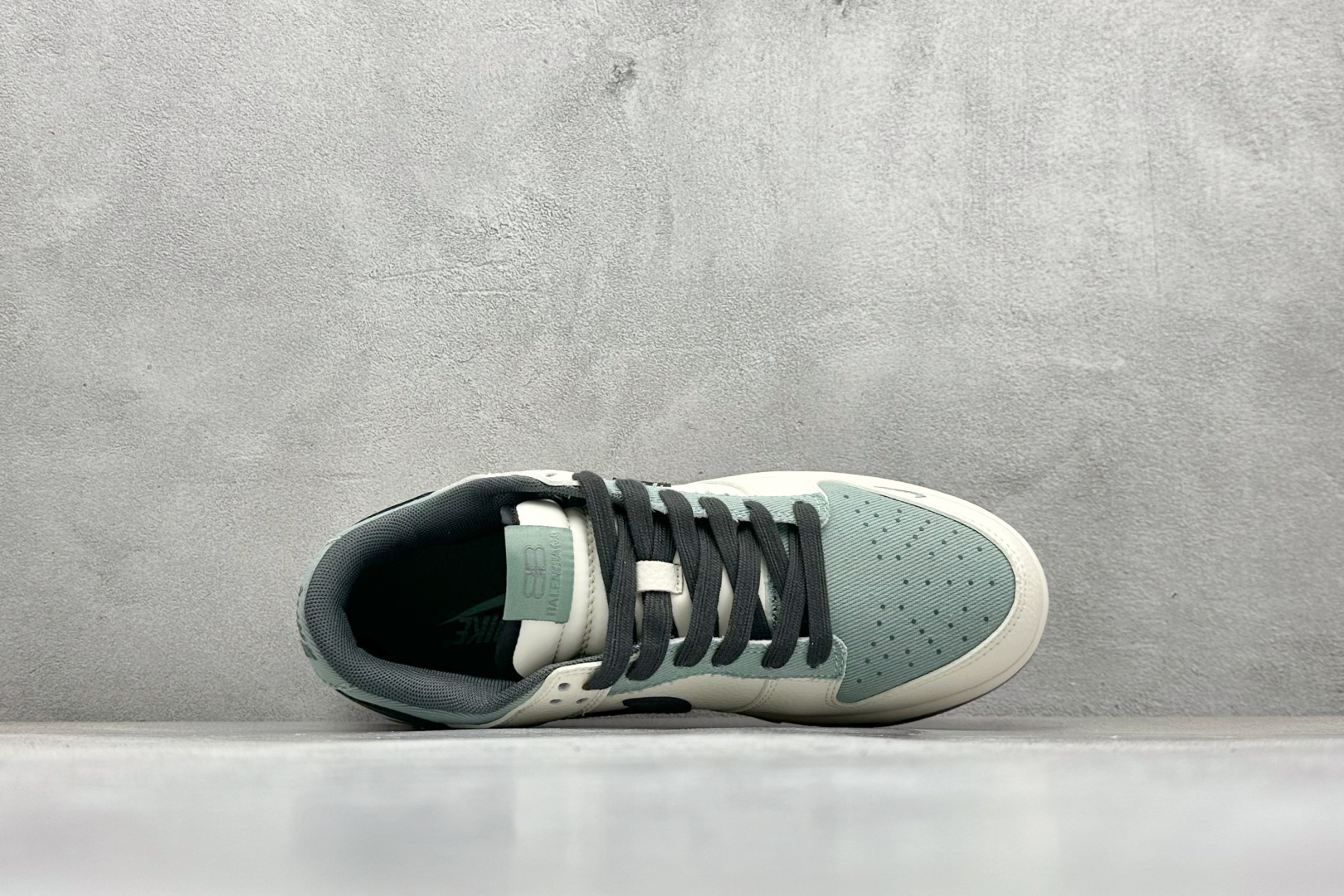 240 Nike SB Dunk Low “巴黎世家联名---白绿迷彩帆布”以白绿 XD1588-234