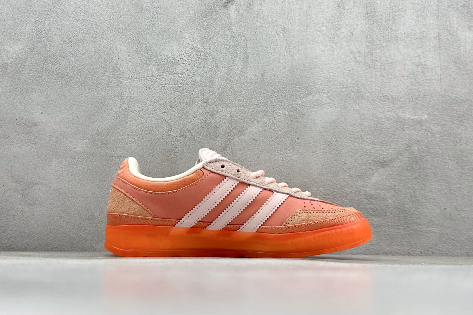 140 Bad Bunny x Adidas Gazelle Indoor 联名款 三叶草复古休闲防滑耐磨低帮板鞋 JS5052