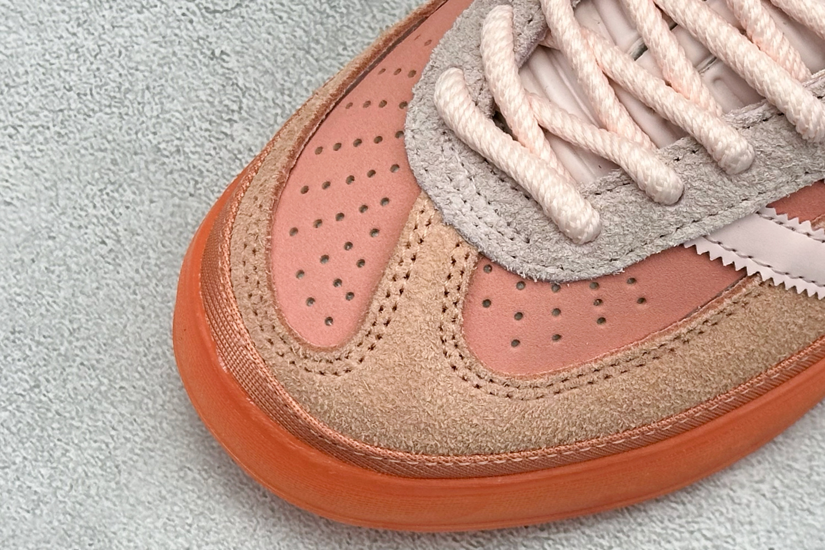 140 Bad Bunny x Adidas Gazelle Indoor 联名款 三叶草复古休闲防滑耐磨低帮板鞋 JS5052