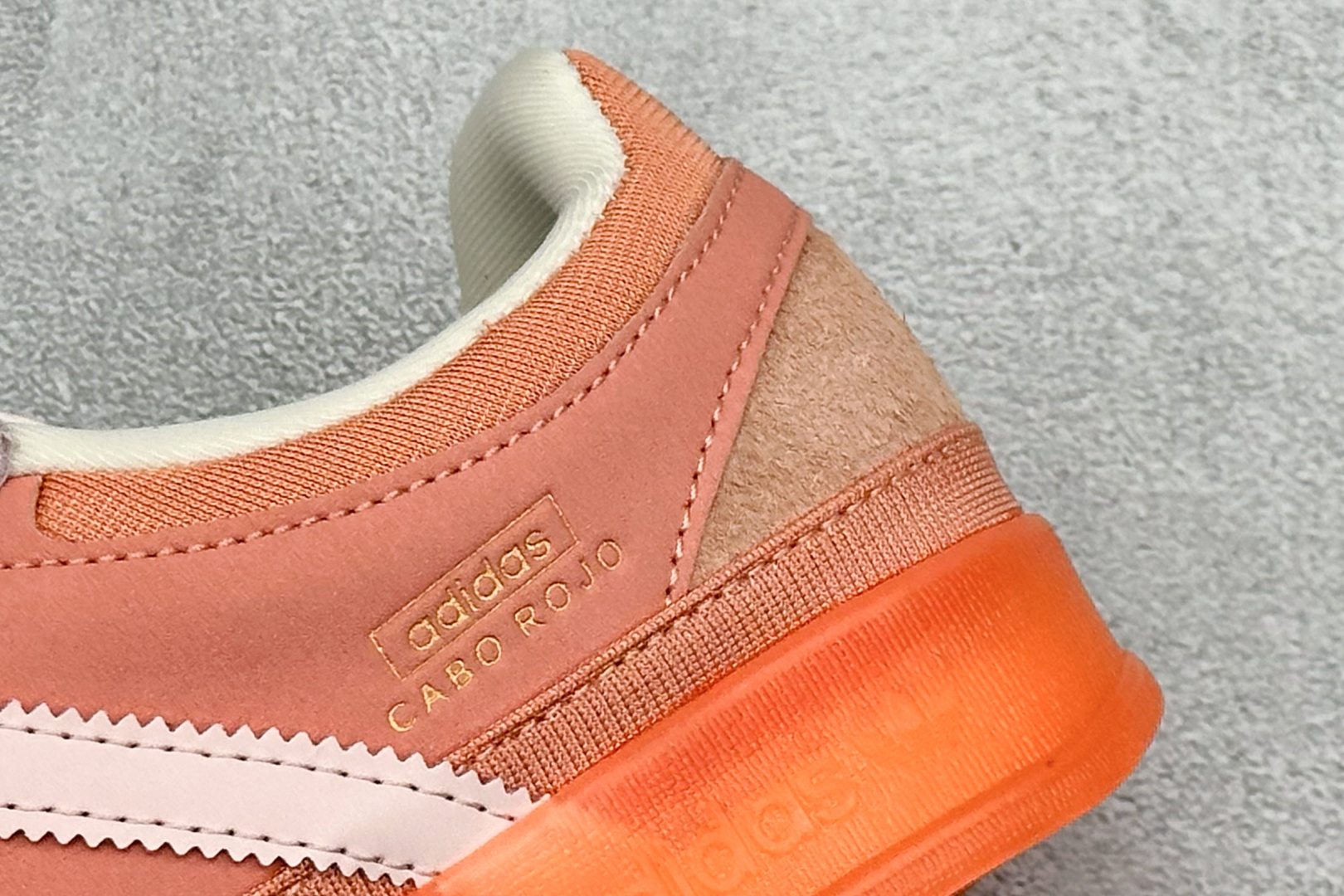 140 Bad Bunny x Adidas Gazelle Indoor 联名款 三叶草复古休闲防滑耐磨低帮板鞋 JS5052