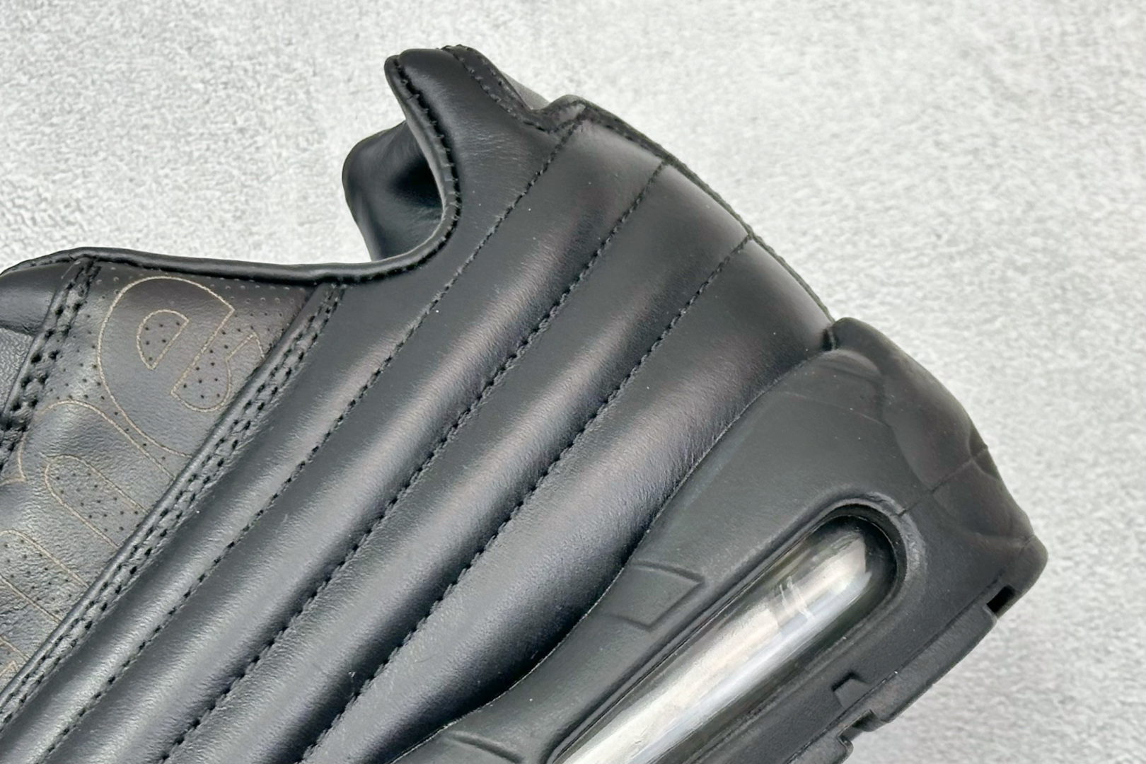 Supreme x Nike Air 95 Lux 联名款 复古减震气垫跑鞋 CI0999-001