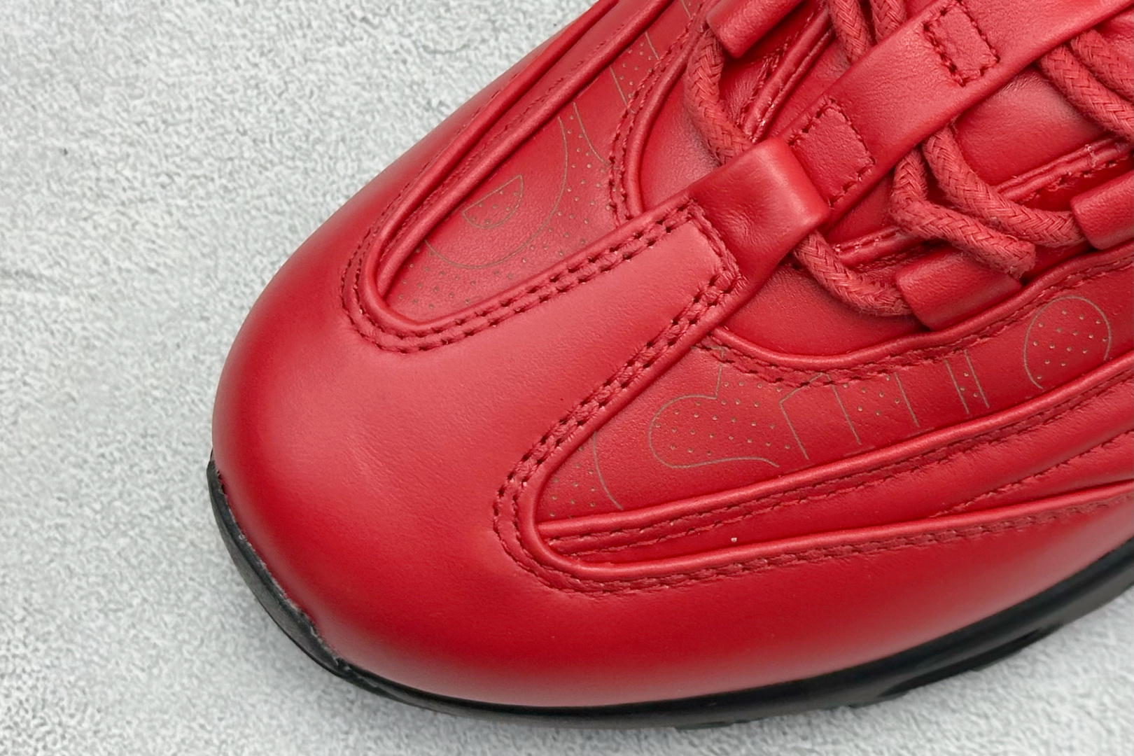 Supreme x Nike Air 95 Lux 联名款 复古减震气垫跑鞋 CI0999-600