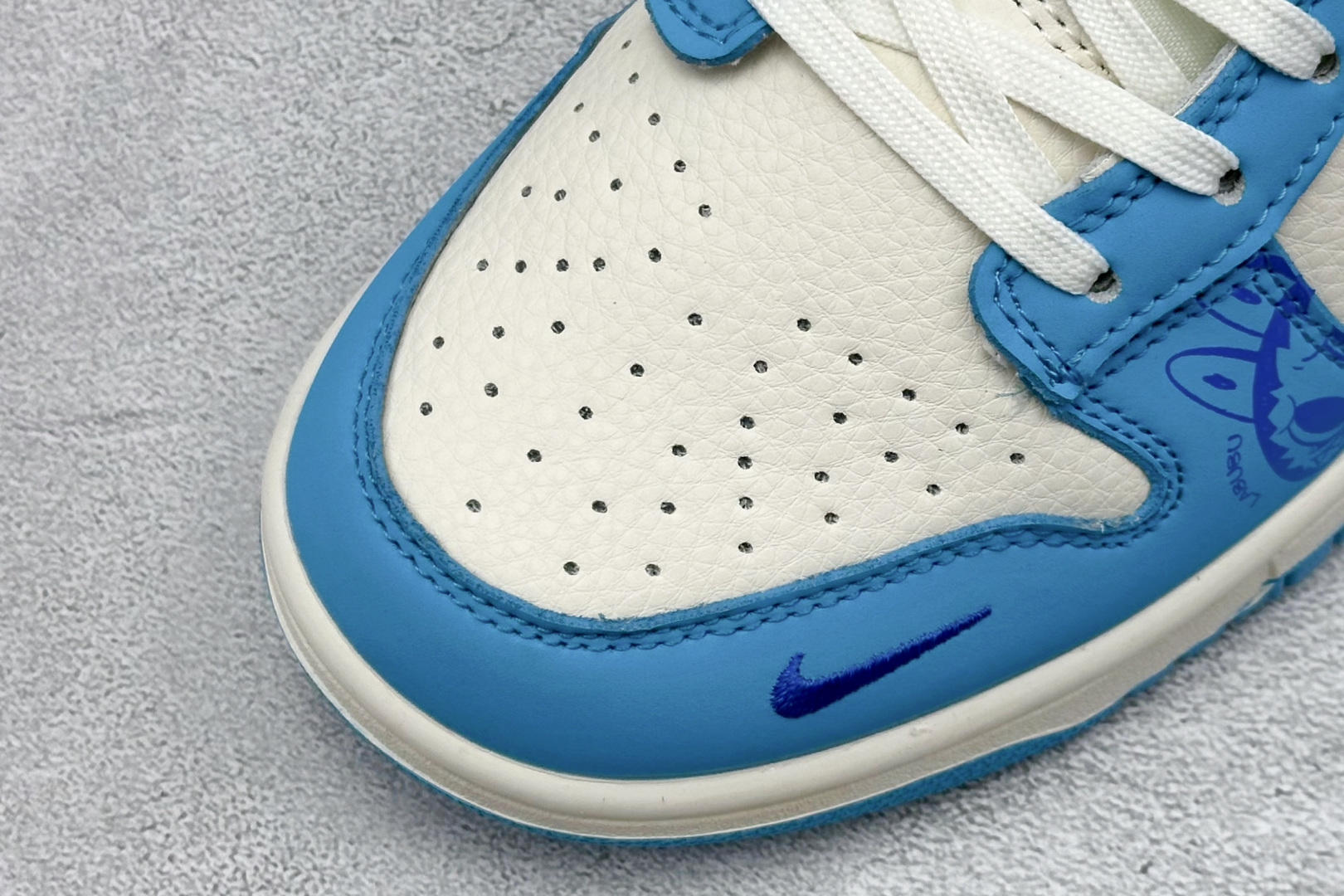 280 XC版Nike SB Dunk Low x LABUBU 蓝白小勾 DG2025-008
