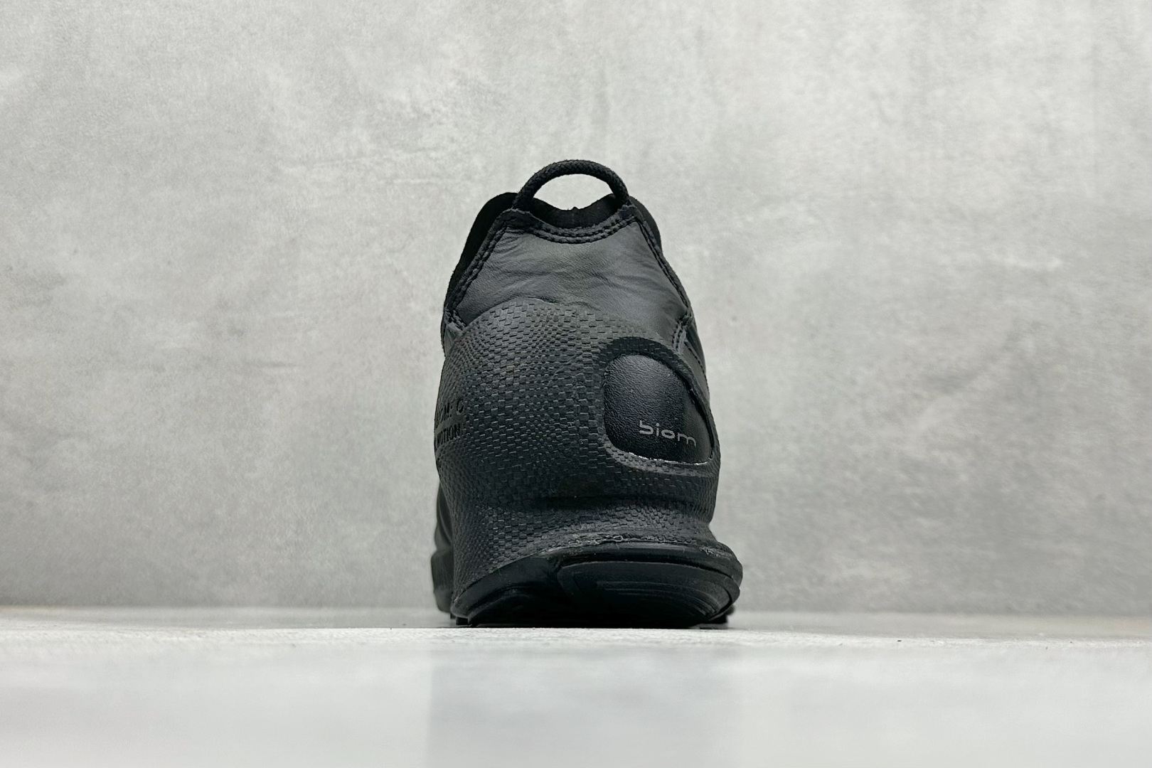 240 ECCO爱步运动男鞋 25年新款百搭跑步健身鞋 800424