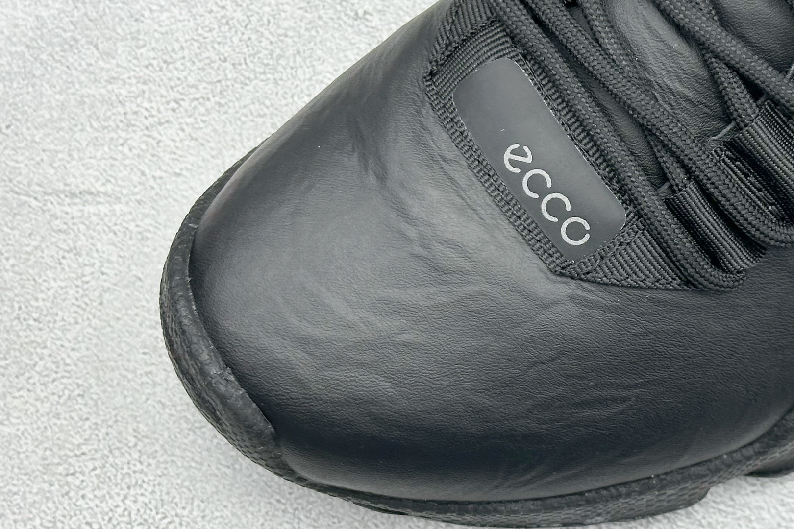 240 ECCO爱步运动男鞋 25年新款百搭跑步健身鞋 800424