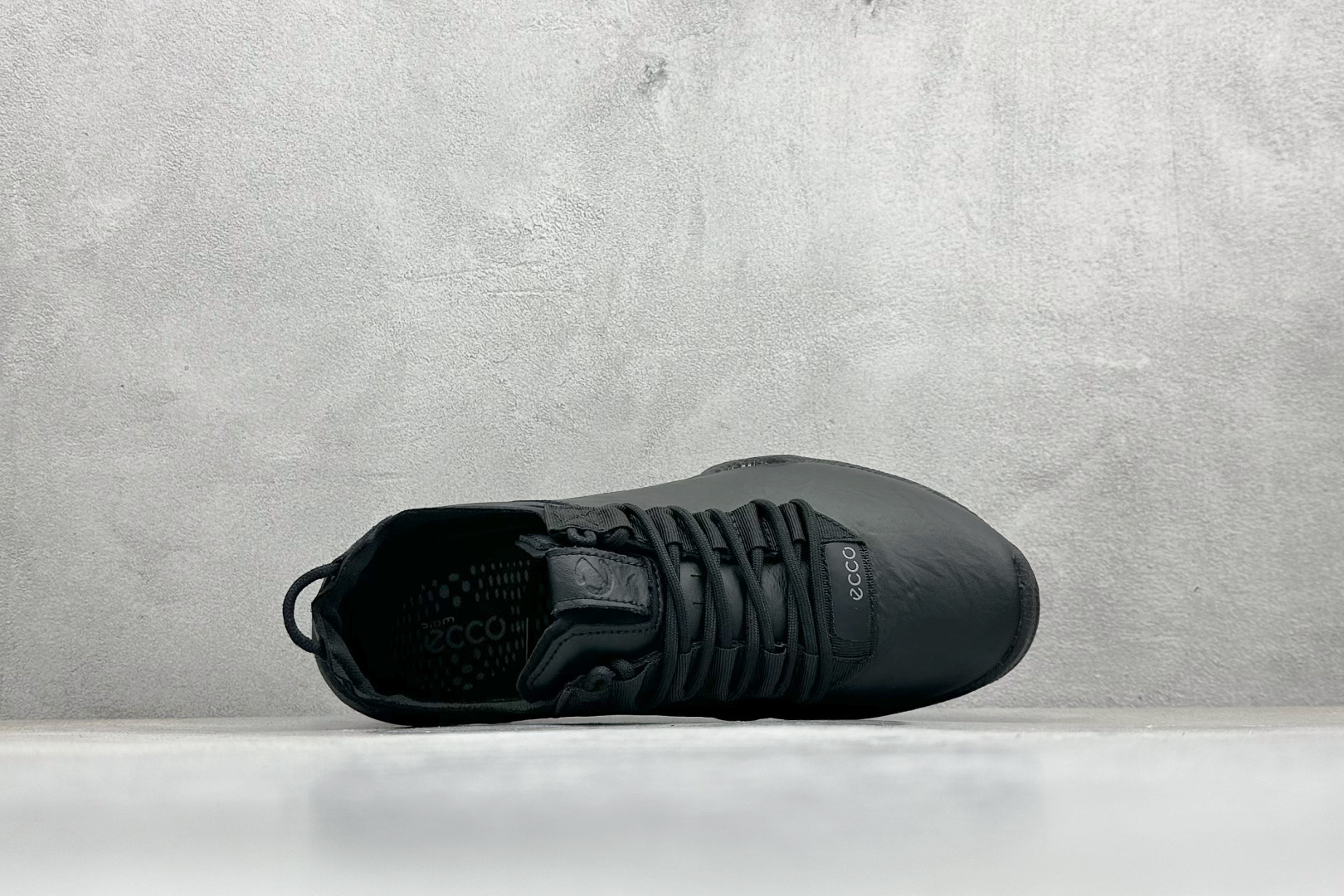 240 ECCO爱步运动男鞋 25年新款百搭跑步健身鞋 800424