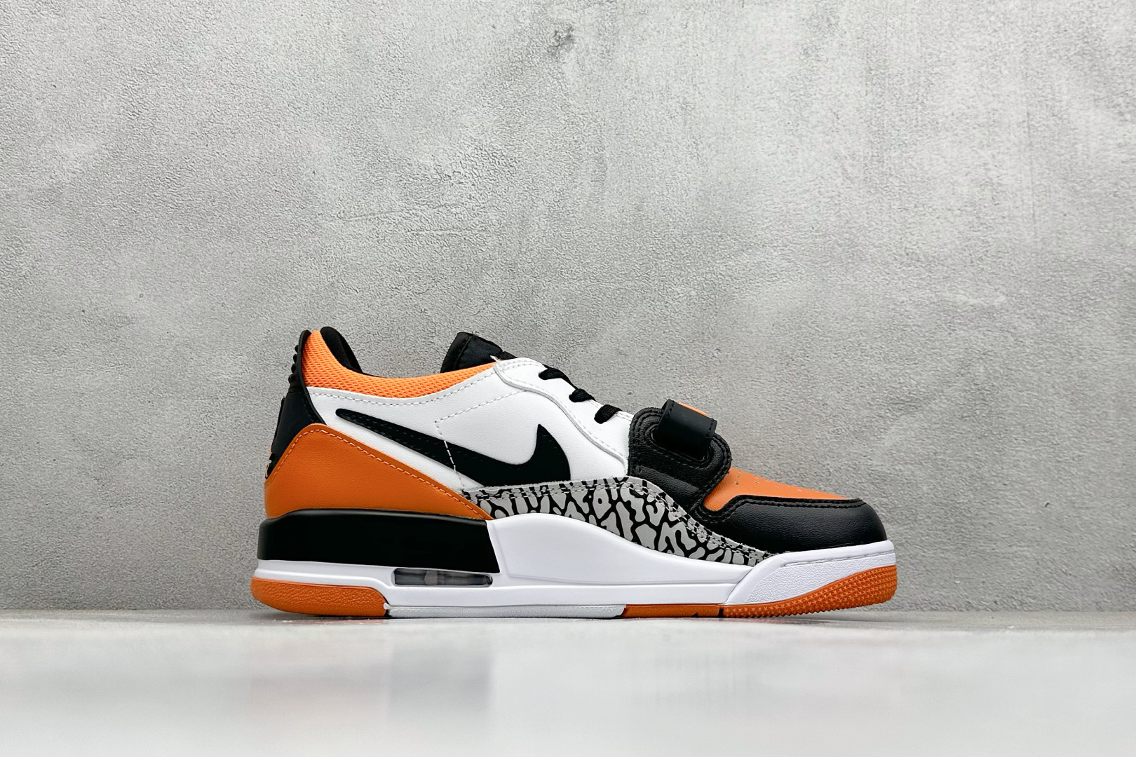Air Jordan legacy 312 Low 黑白橘乔丹篮球鞋系列 CD7069-118