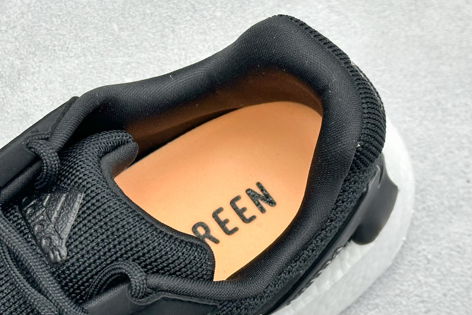 190 AD Boo X9000L4 系列复古爆米花跑鞋 S23669