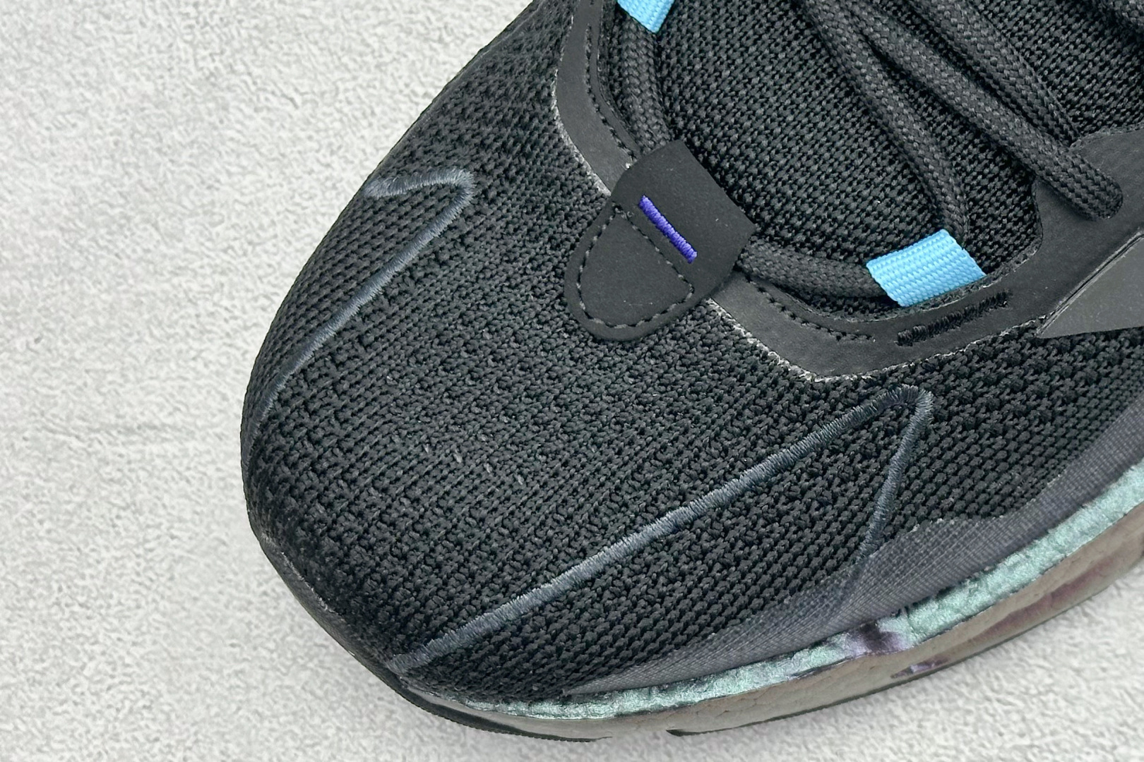 190 AD Boo X9000L4 系列复古爆米花跑鞋 S23665