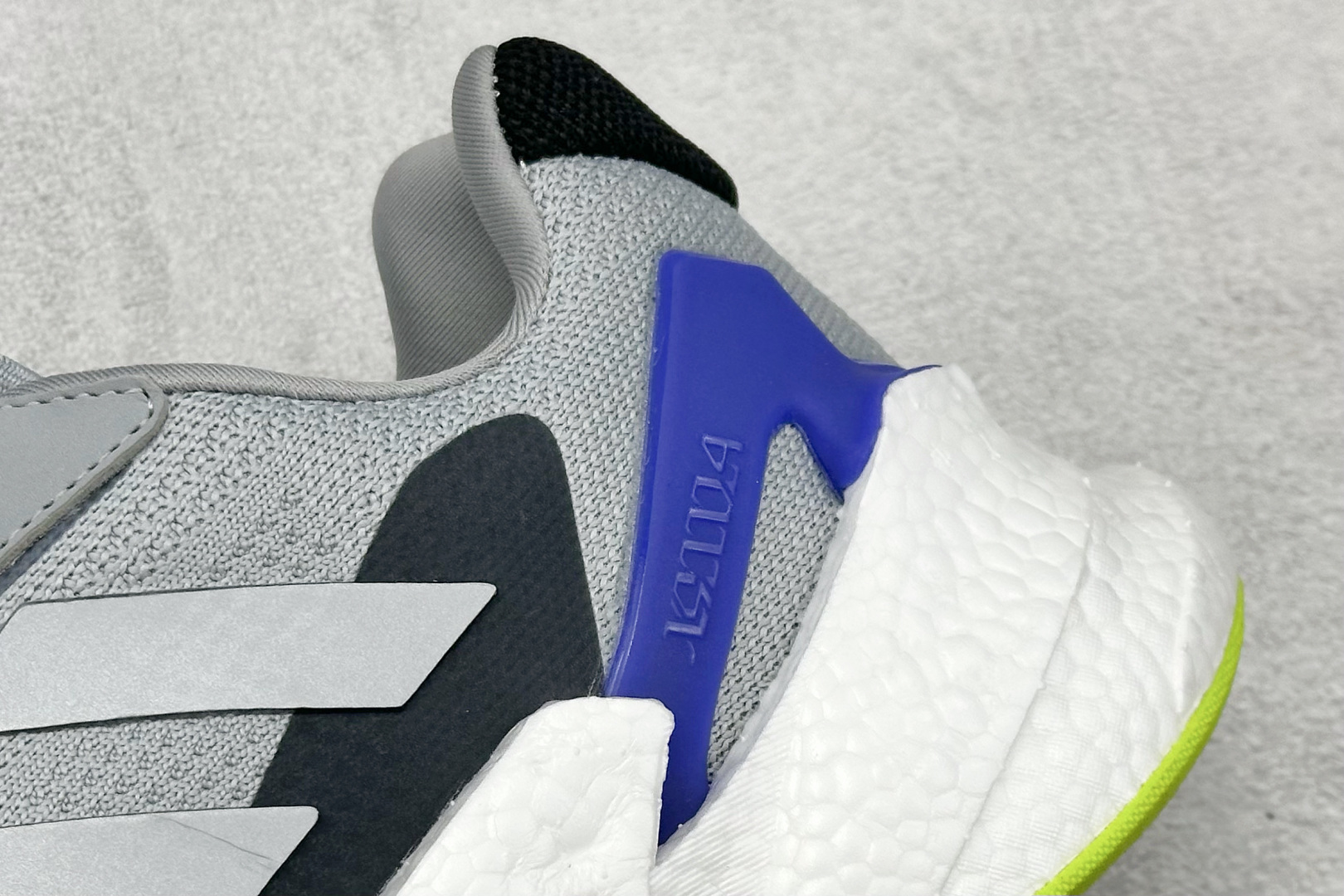 190 AD Boo X9000L4 系列复古爆米花跑鞋 #整体造型极具速度感 S23683