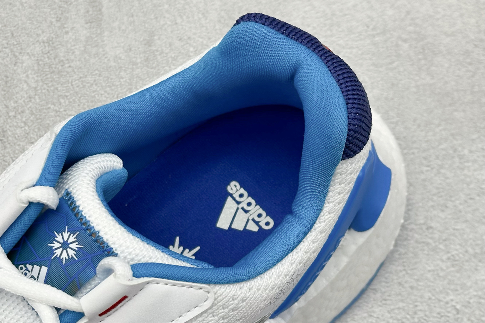 190 AD Boo X9000L4 系列复古爆米花跑鞋 #整体造型极具速度感 GY1333