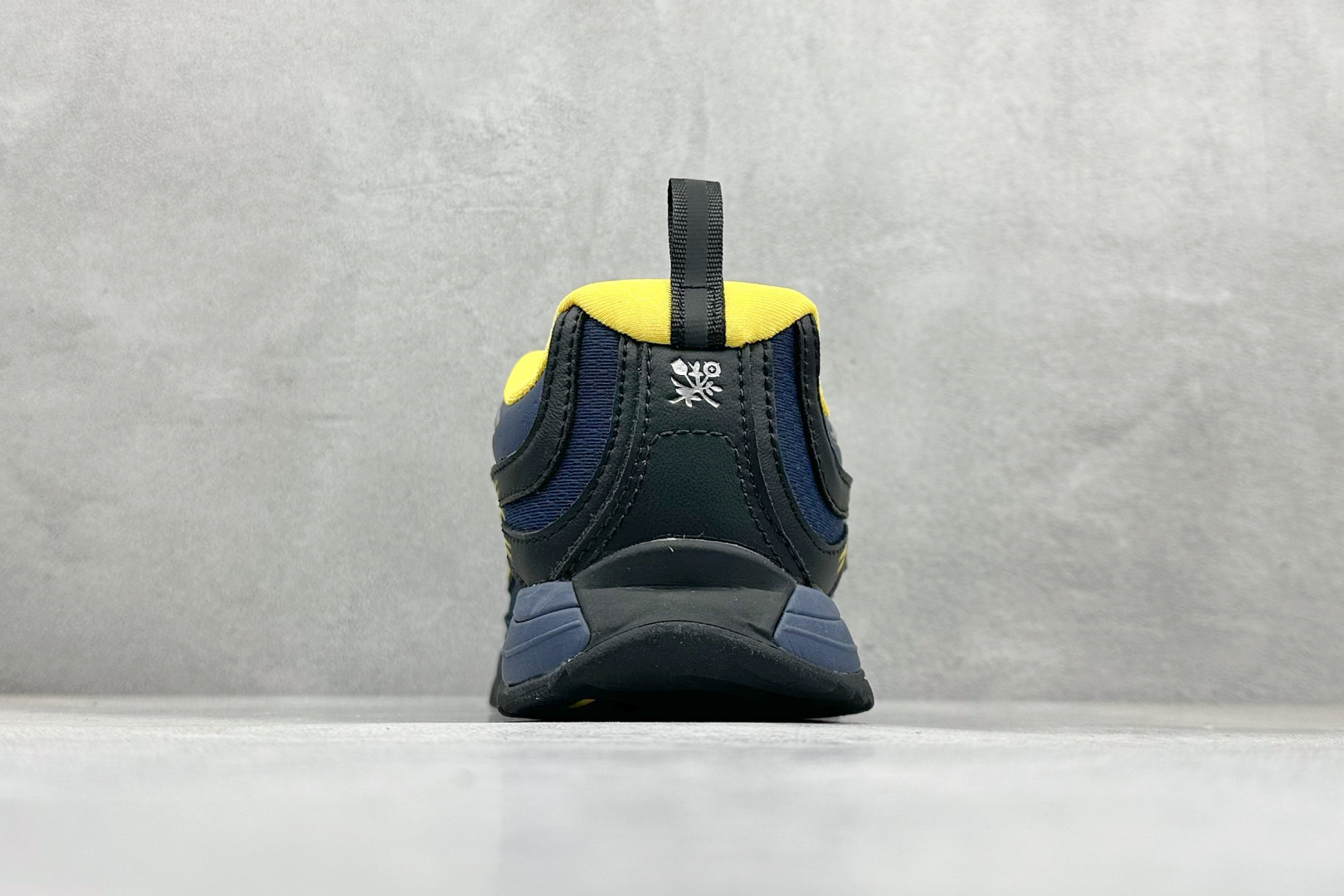 190 RA版ALDxNew Balance RC56 新百伦 NB 舒适耐磨 低帮 休闲跑步鞋 URC56AD1-Chinese UA Cheap High Quatity Brand Clothes Bags handbags Sneakers wholesale wholesaler seller from China Factory suppliers Fashion Clothing Shoes best Quality Beautiful Price 190 RA版ALDxNew Balance RC56 新百伦 NB 舒适耐磨 低帮 休闲跑步鞋 URC56AD1