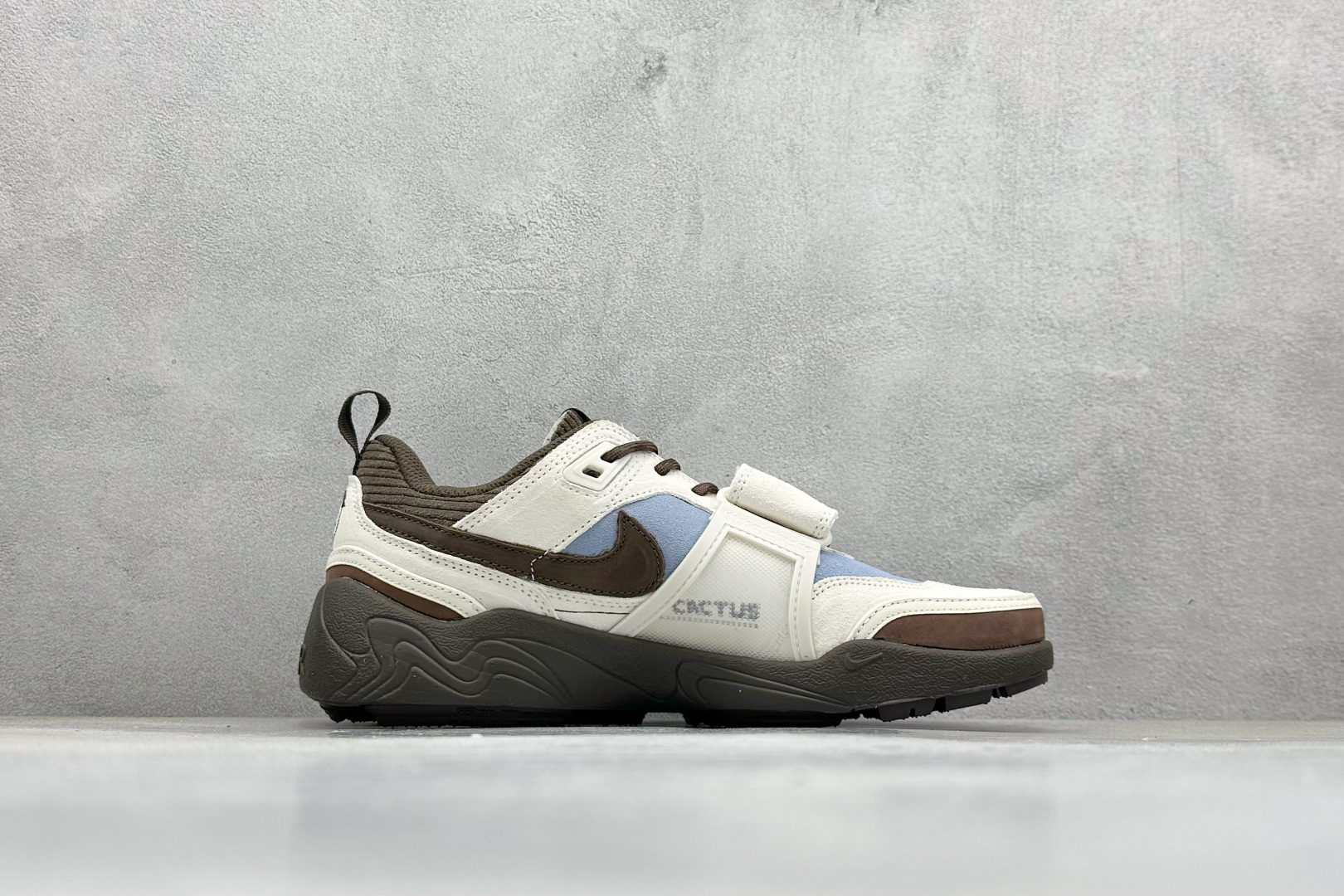 290 YH版 Travis Scott x Nk Shark-A-Don ”Sail” 联名款 潮流低帮生活休闲鞋 HQ3072-400