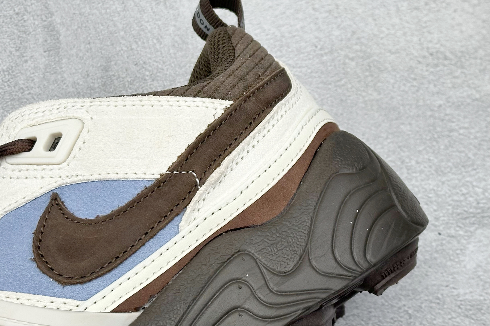 290 YH版 Travis Scott x Nk Shark-A-Don ”Sail” 联名款 潮流低帮生活休闲鞋 HQ3072-400