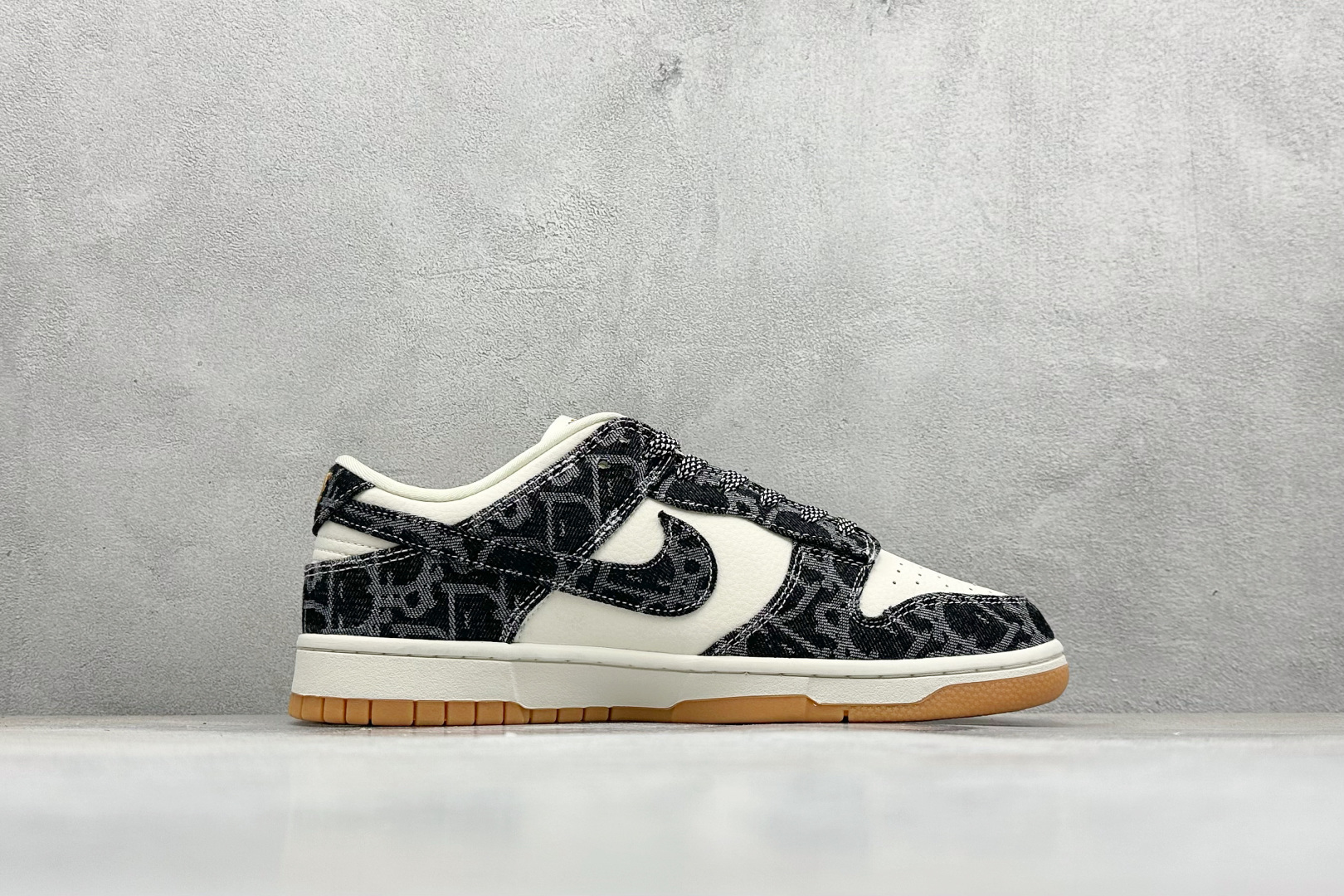 SC版Nike SB Dunk Low 迪奥联名 墨纹牛仔 高端定制 低帮休闲板鞋 SD6688-001
