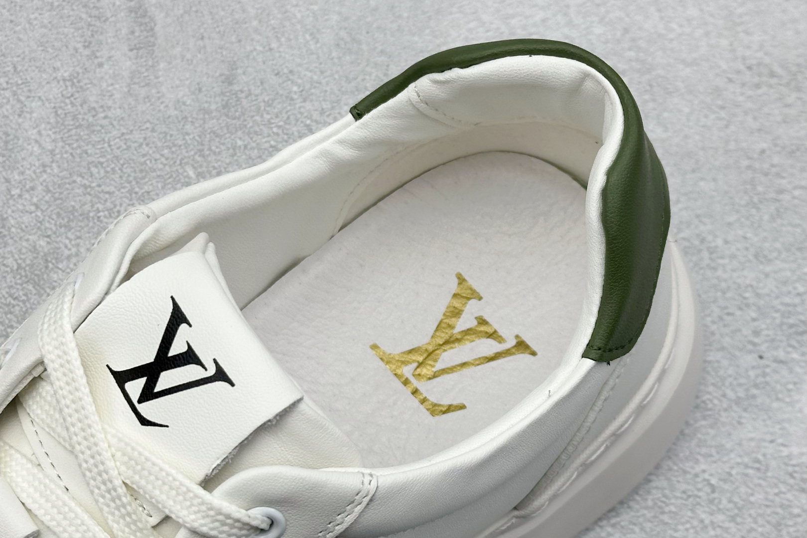 380 Louis Vuitton LV男鞋路易威登休闲文化运动板鞋