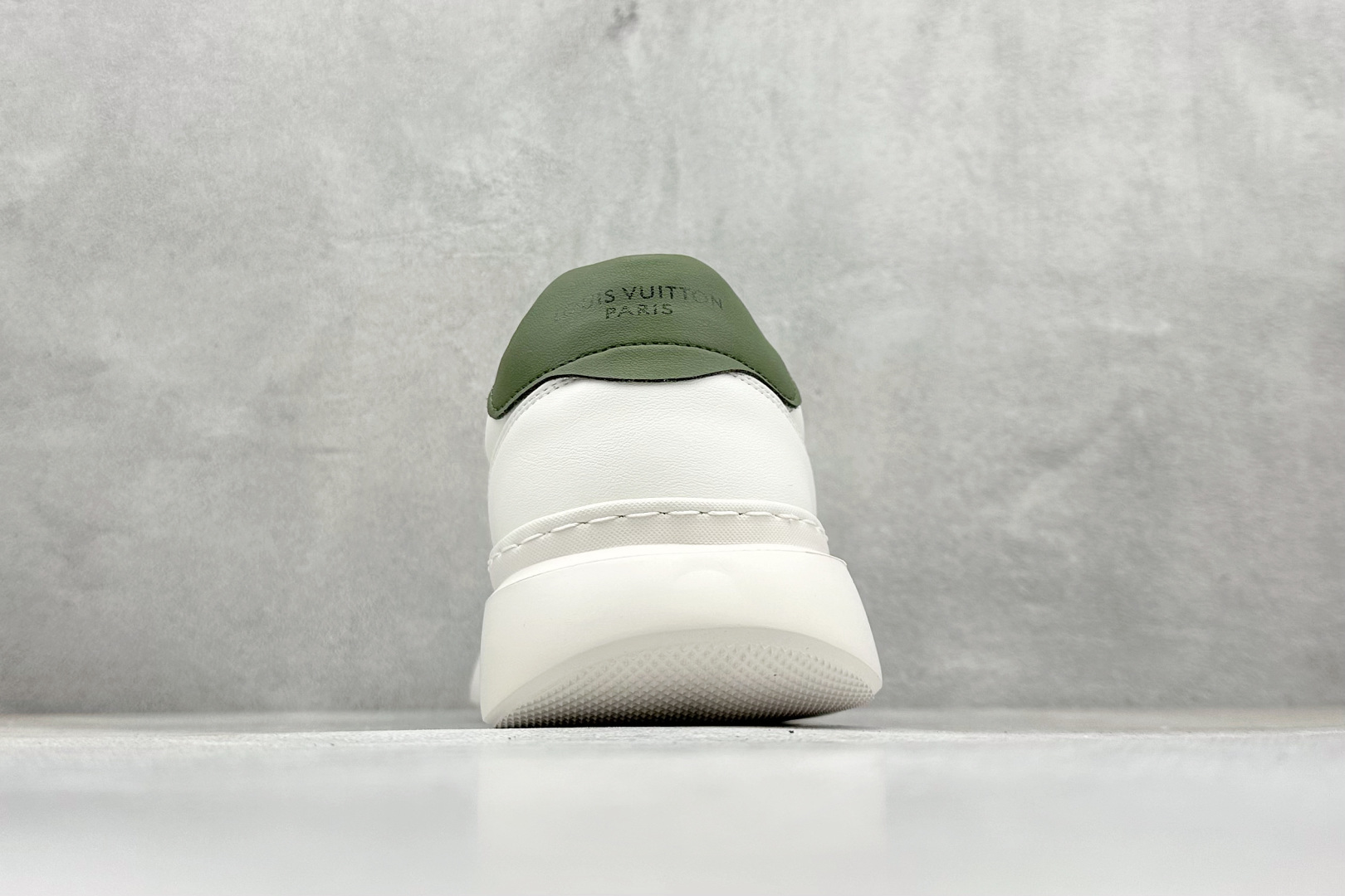 380 Louis Vuitton LV男鞋路易威登休闲文化运动板鞋