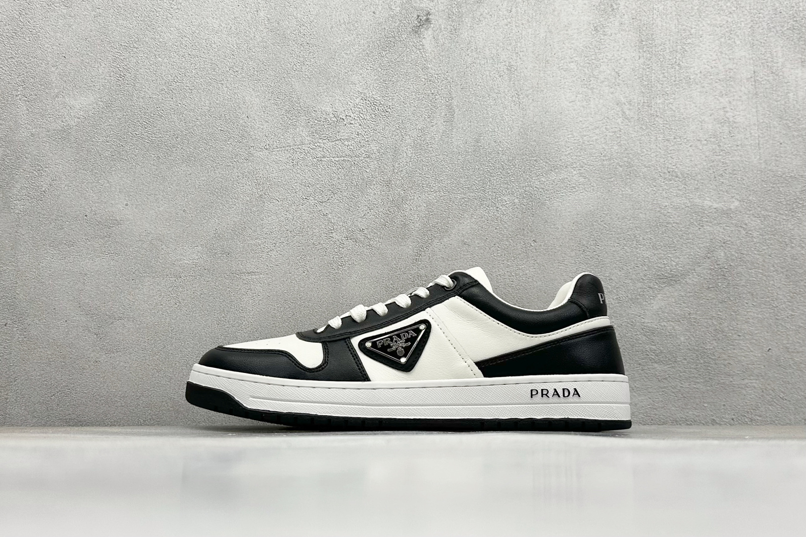 380 PRADA 普拉达马龙同款低帮男鞋休闲鞋运动板鞋系列