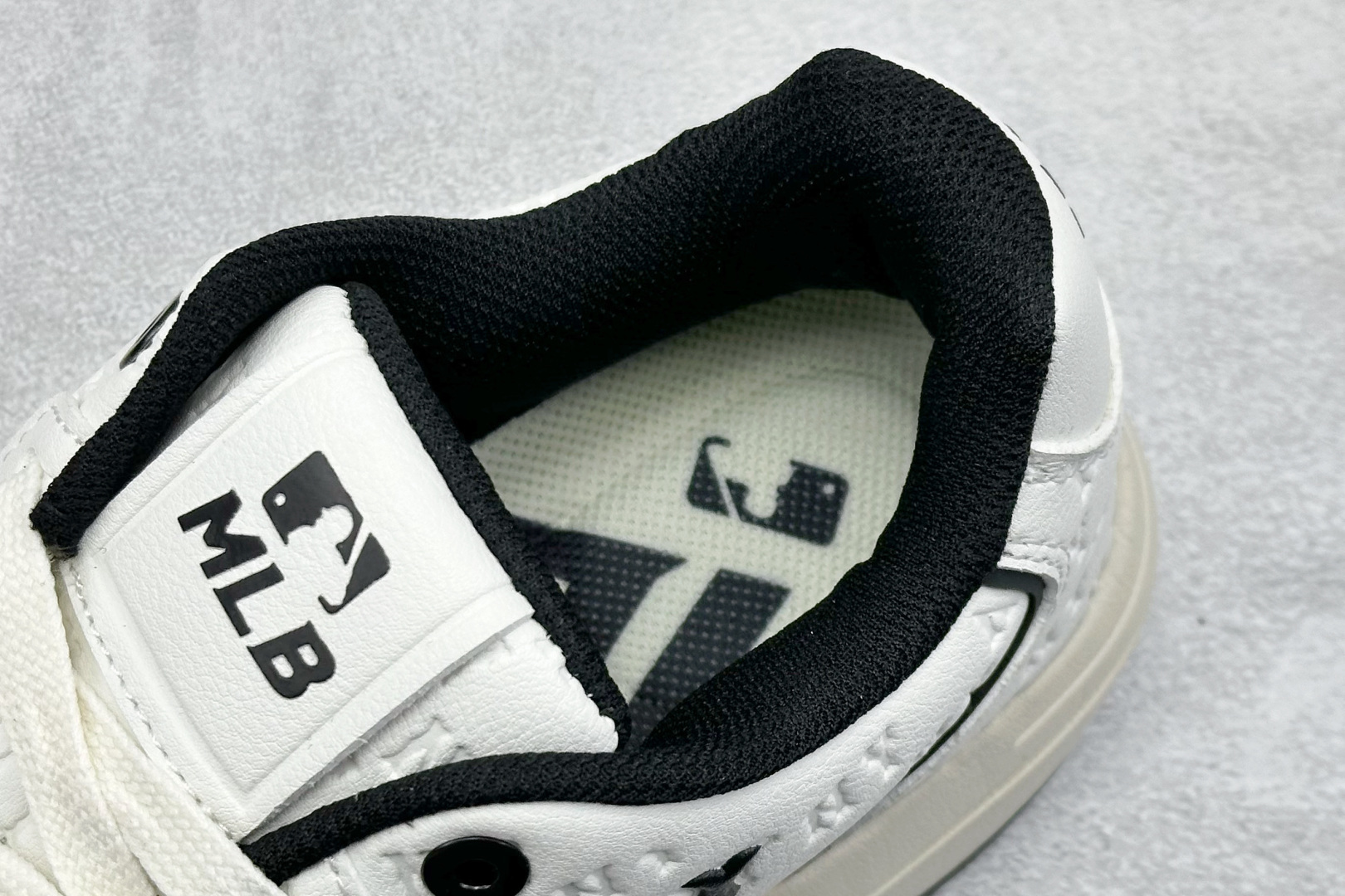 180 MLB Chunky Liner 学长鞋系列低帮老爹风轻量增高厚底百搭慢跑鞋