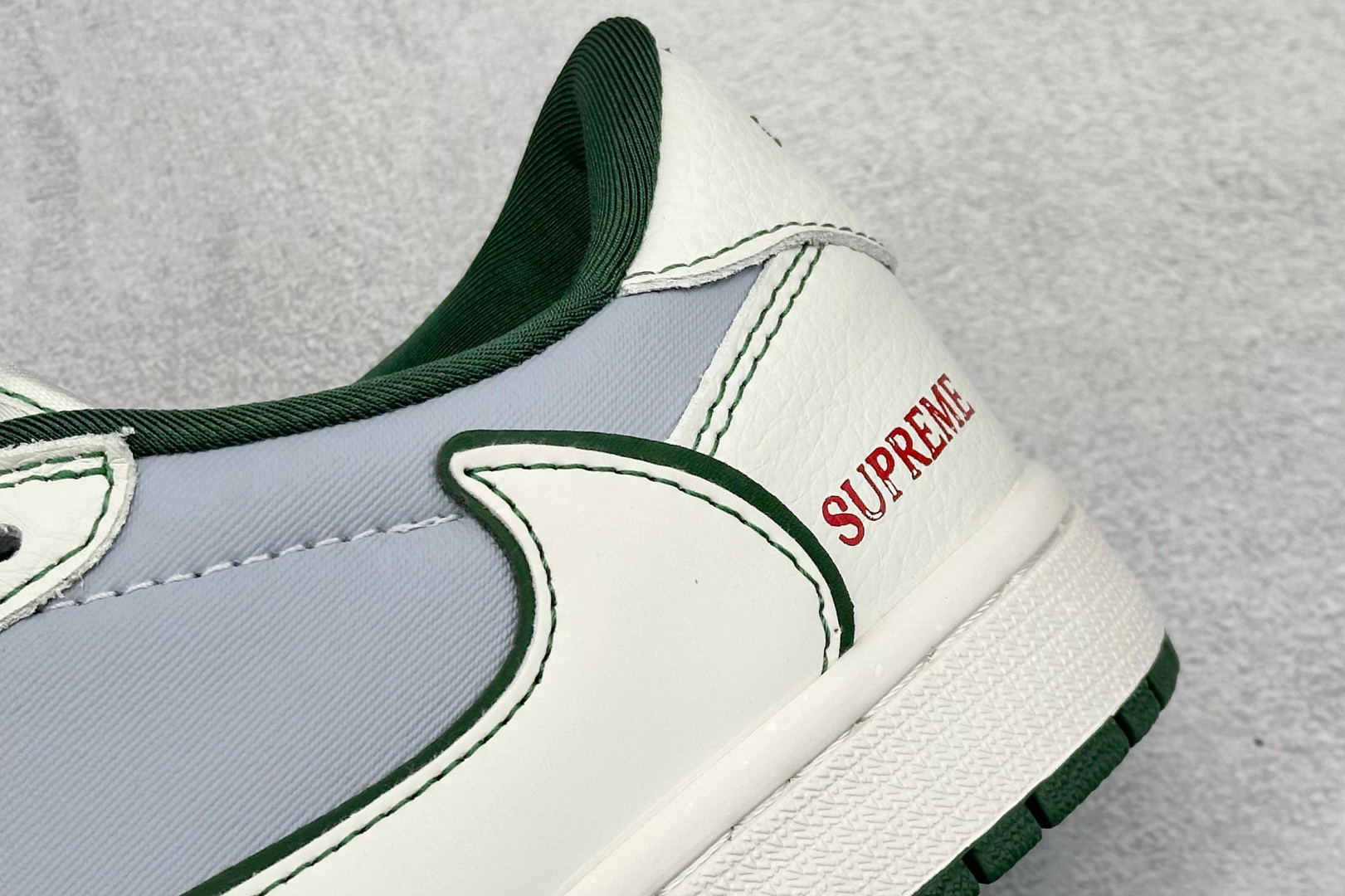 Travis Scott x Fragment Design x Air Jordan 1 Low SP AJ1 乔1 Supreme联名 米灰军绿 低帮文化休闲板鞋 JW1188-149