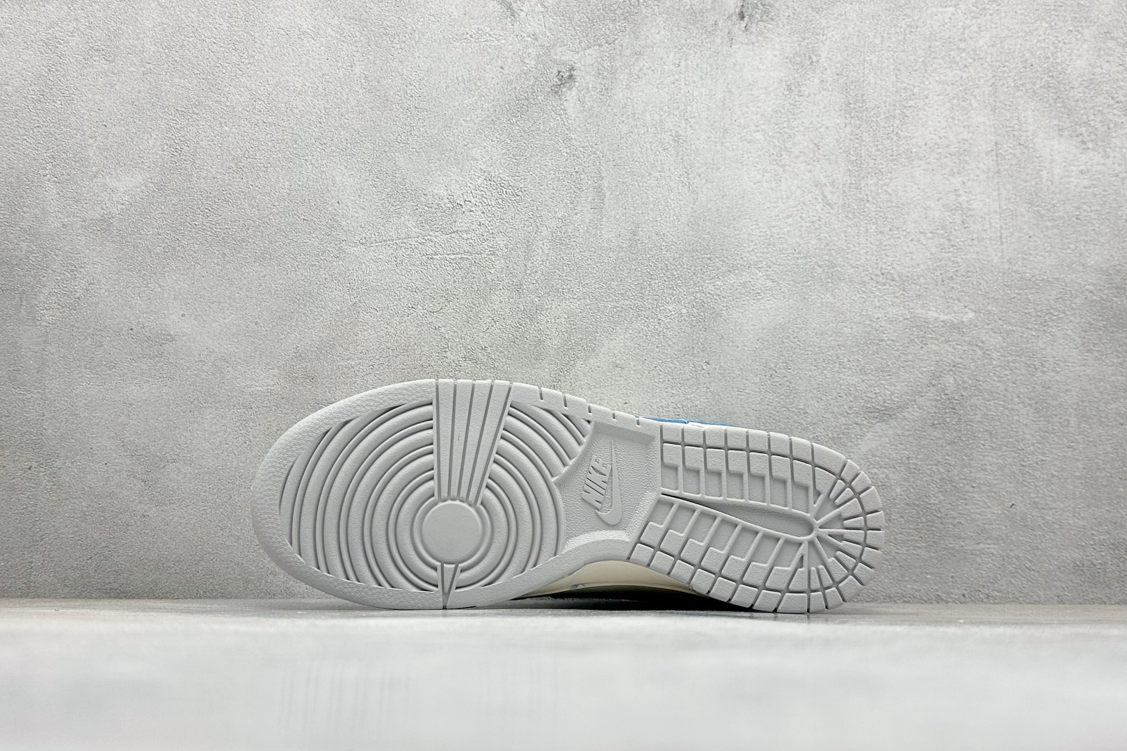 Nike SB Dunk Low x Stussy 白蓝小勾 XF8698-082