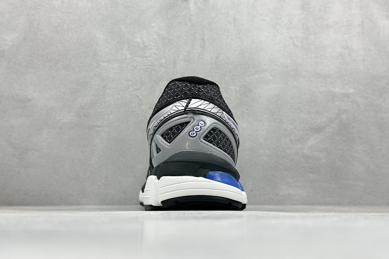 220 Asics GEL-KINETIC FLUENT 运动休闲透气专业跑鞋 1203A388-001