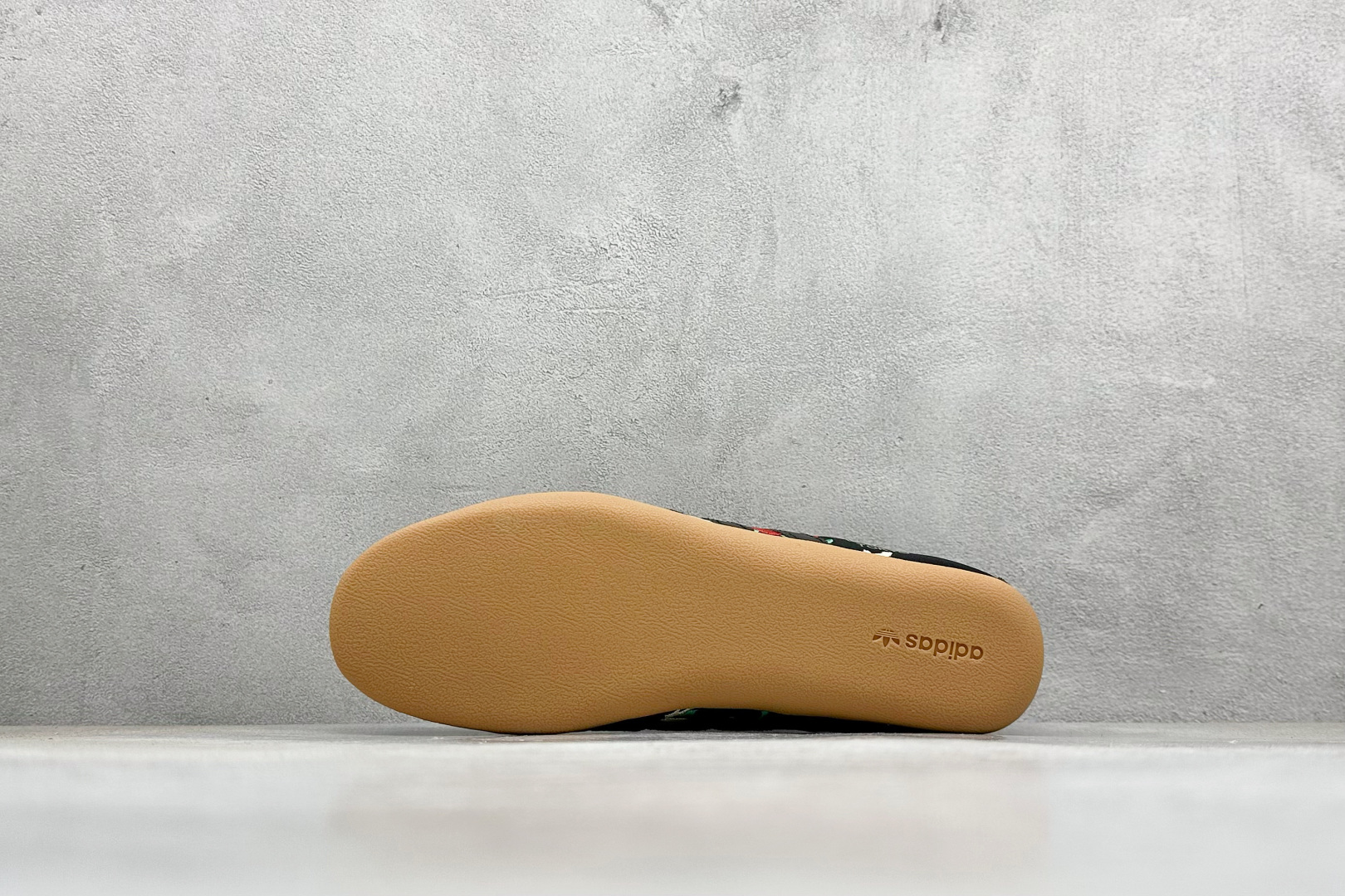 180 Adidas Originals Tokyo W 系列复古百搭薄底德训风低帮休闲运动鞋 生胶底 JR1494