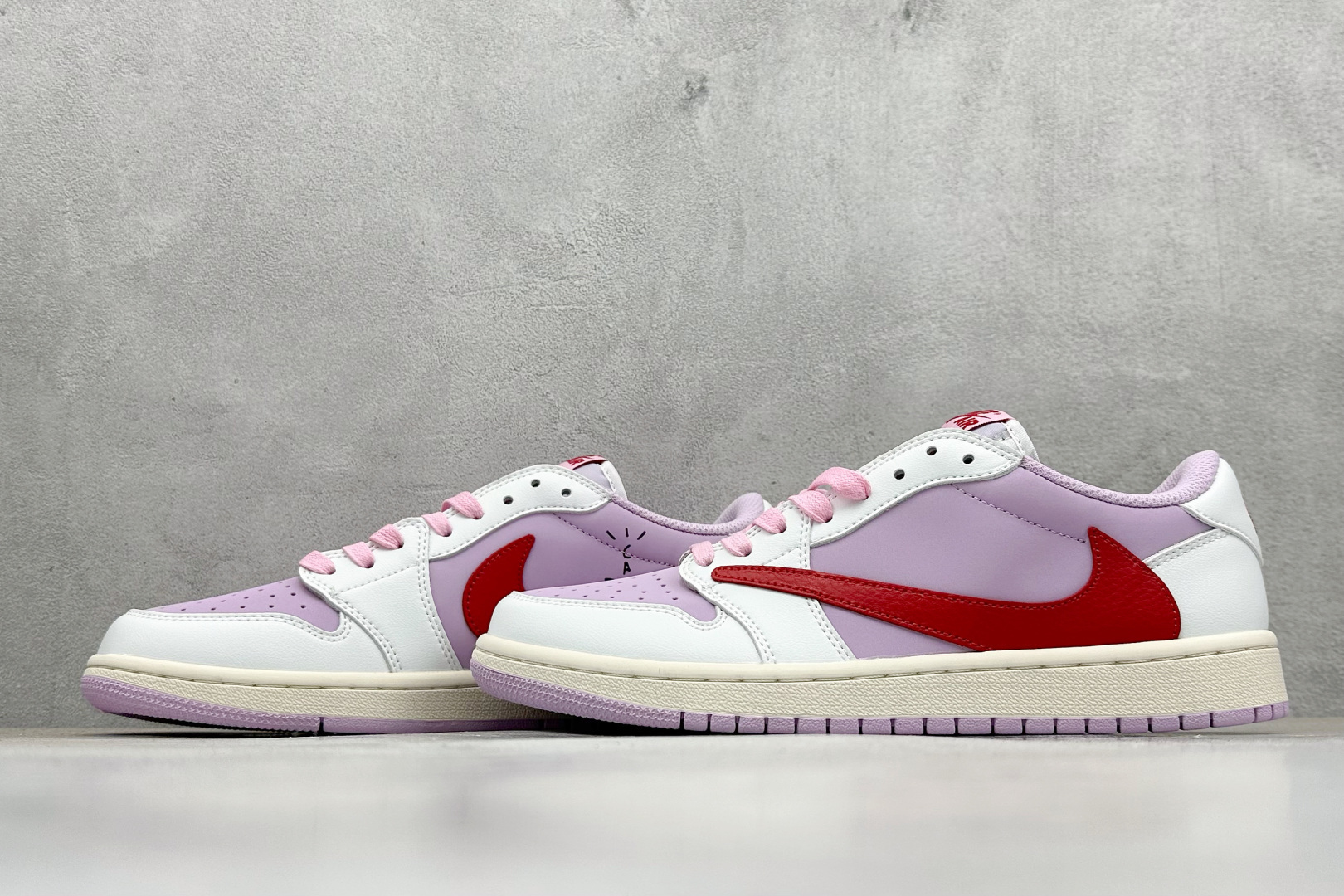 Travis Scott x Air Jordan 1 Low 低帮倒钩联名 DM7866-106