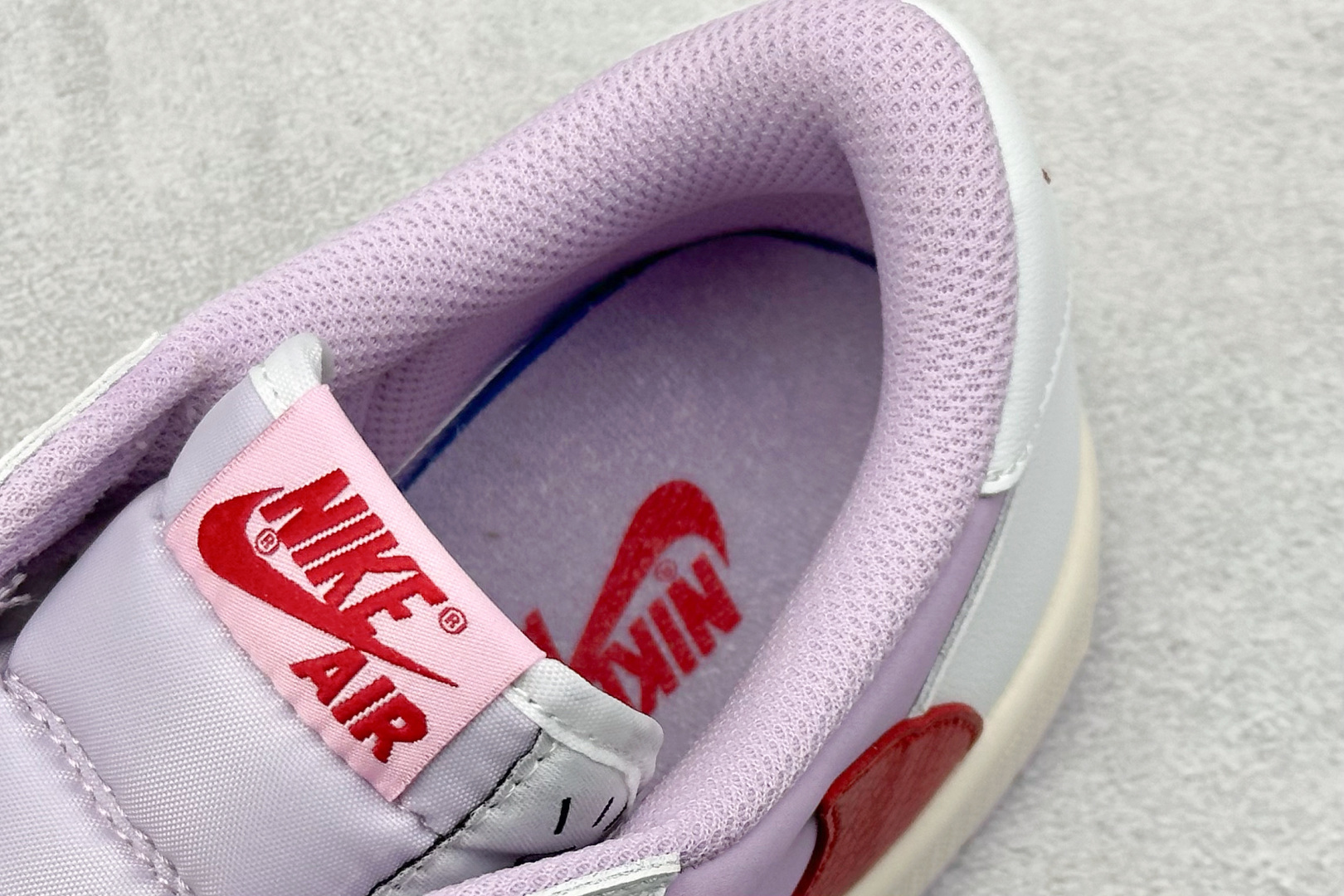 Travis Scott x Air Jordan 1 Low 低帮倒钩联名 DM7866-106