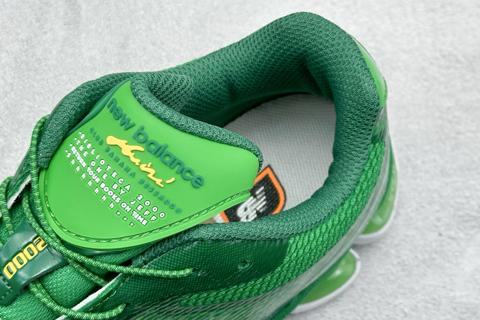 190 New Balance 2000系列复古老爹风休闲运动慢跑鞋 U2000WGJ