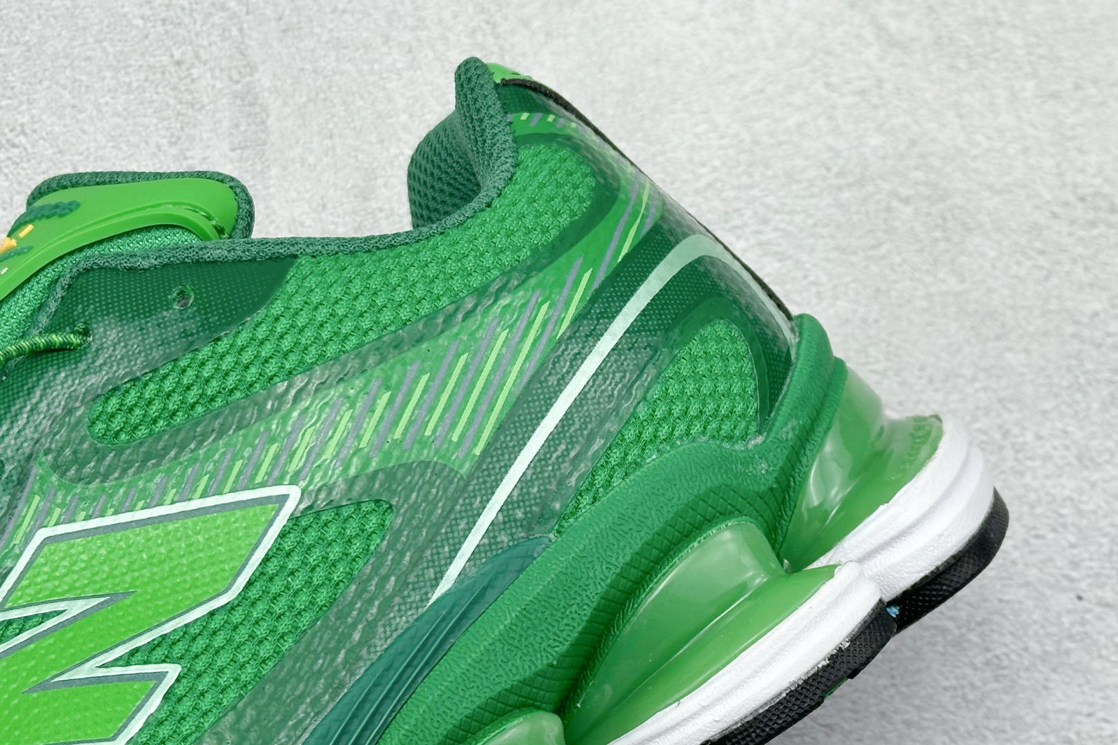 190 New Balance 2000系列复古老爹风休闲运动慢跑鞋 U2000WGJ