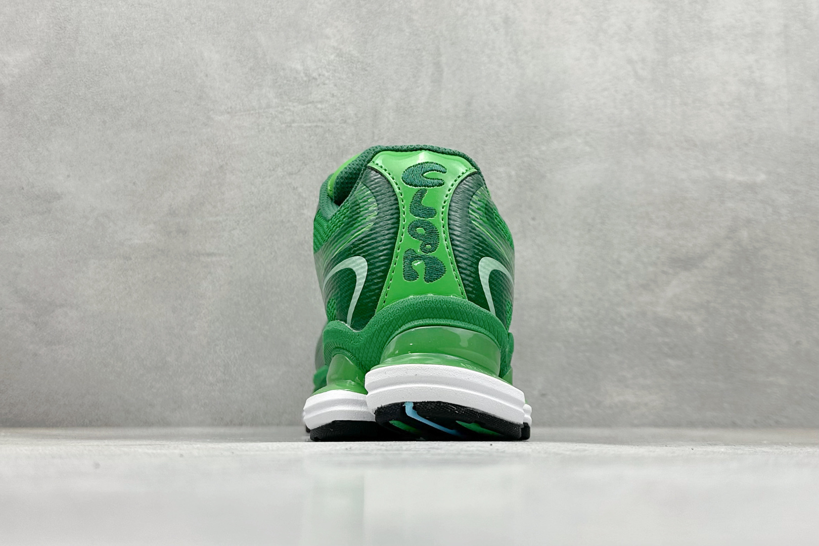 190 New Balance 2000系列复古老爹风休闲运动慢跑鞋 U2000WGJ