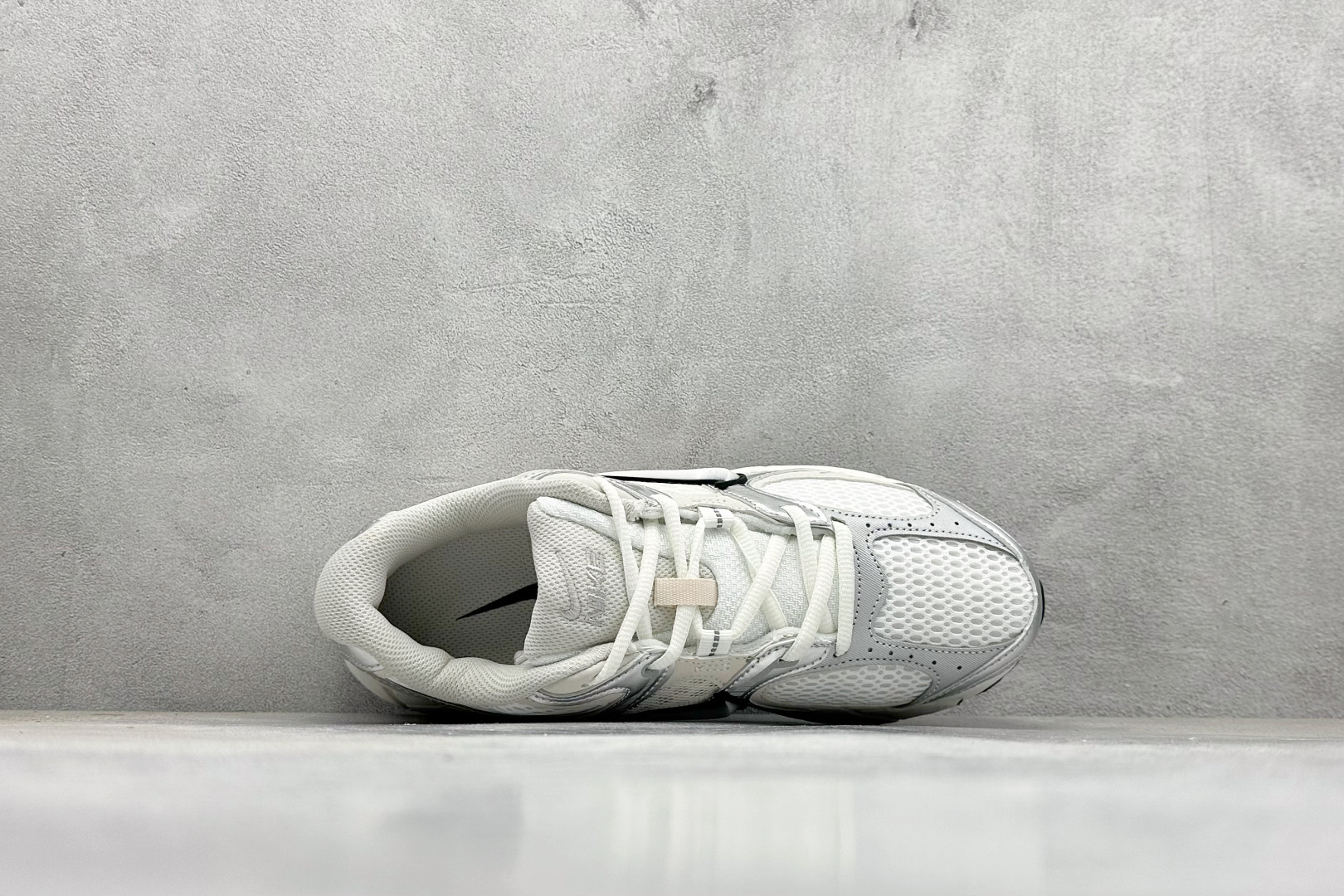 180 GS版 NK V5 RNR 舒适百搭跑步鞋 HQ7901-104