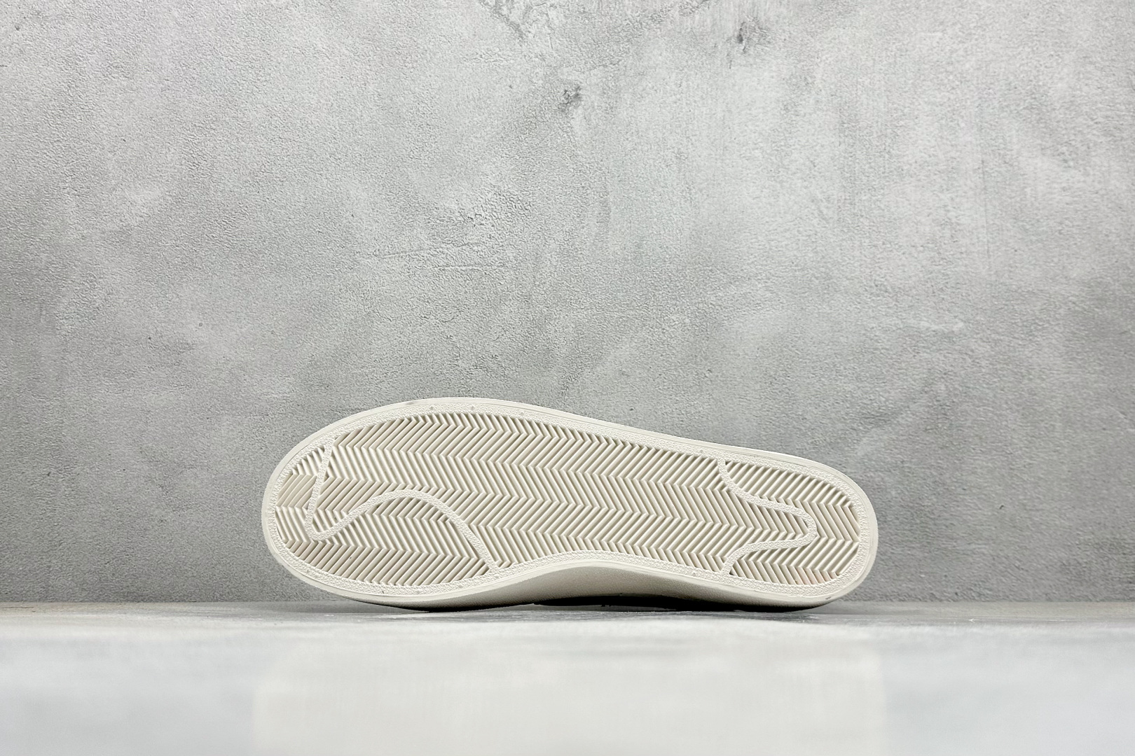 FS版 Nk Killsh II Leather 低帮休闲板鞋 HQ1657-106