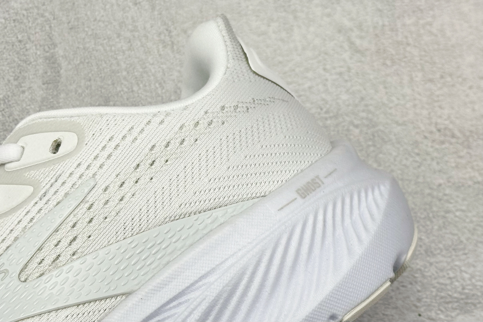 180 CK版Brooks布鲁克斯 Gho 17 网面时尚 网布耐磨透气低帮休闲跑步鞋 120431 1D 151