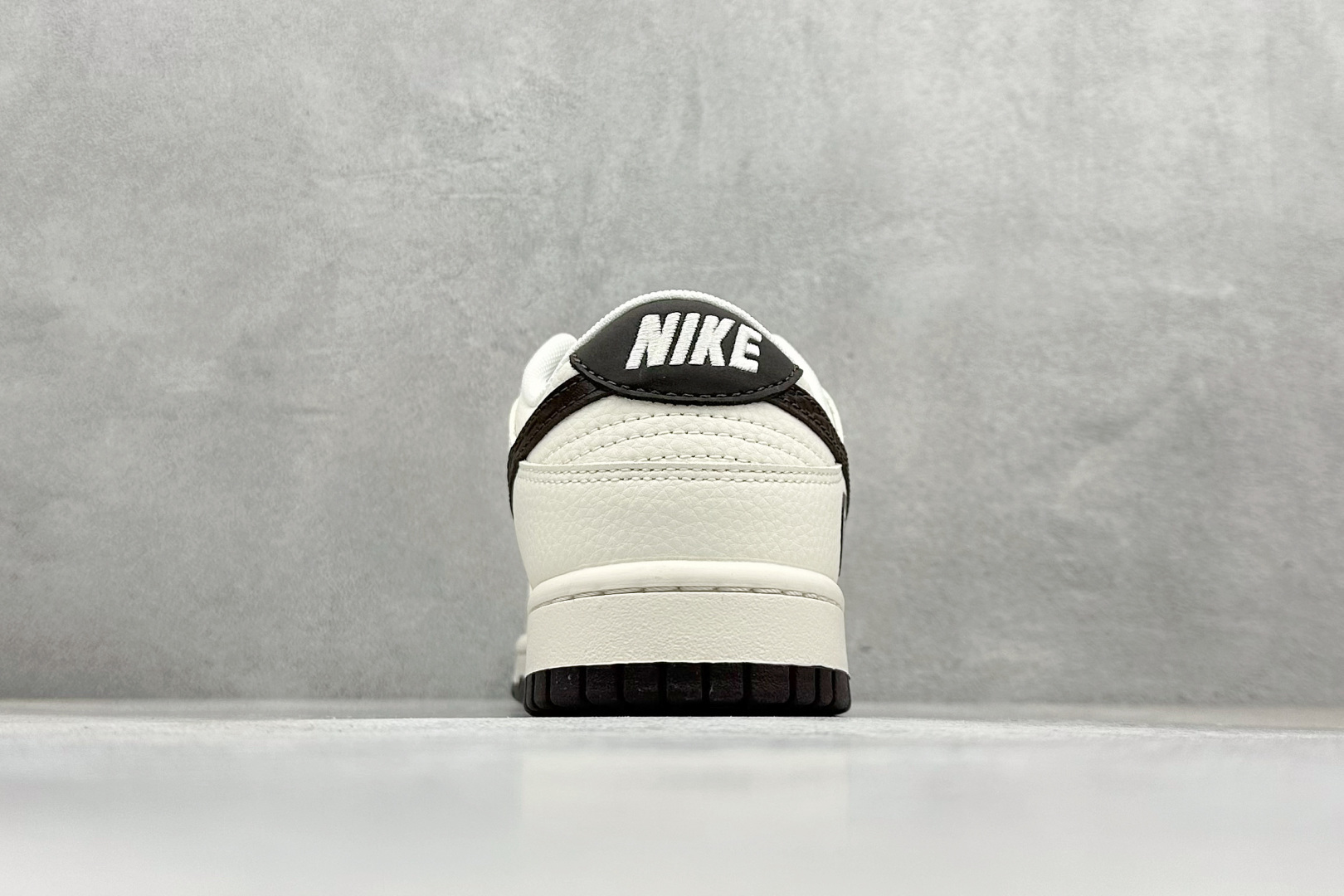 Nike SB Dunk Low Bape联名 鳞纹米棕勾 高端定制 低帮休闲板鞋 QW5836-016