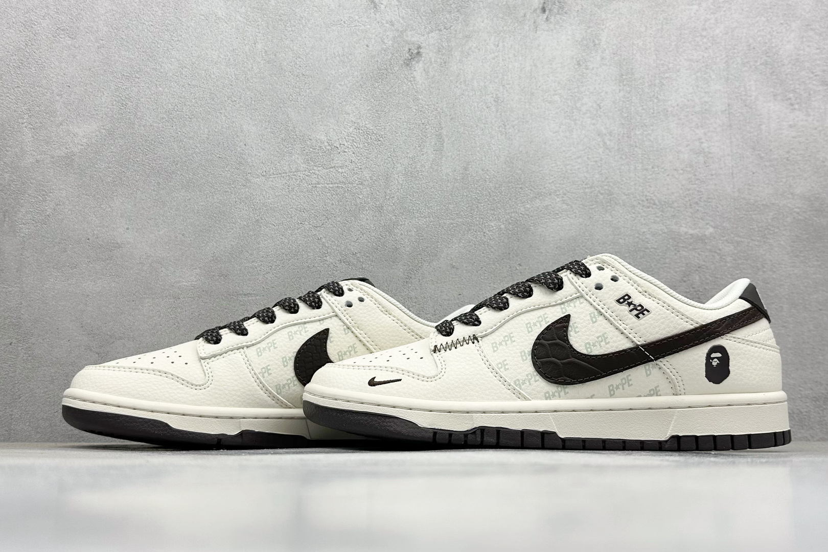 Nike SB Dunk Low Bape联名 鳞纹米棕勾 高端定制 低帮休闲板鞋 QW5836-016