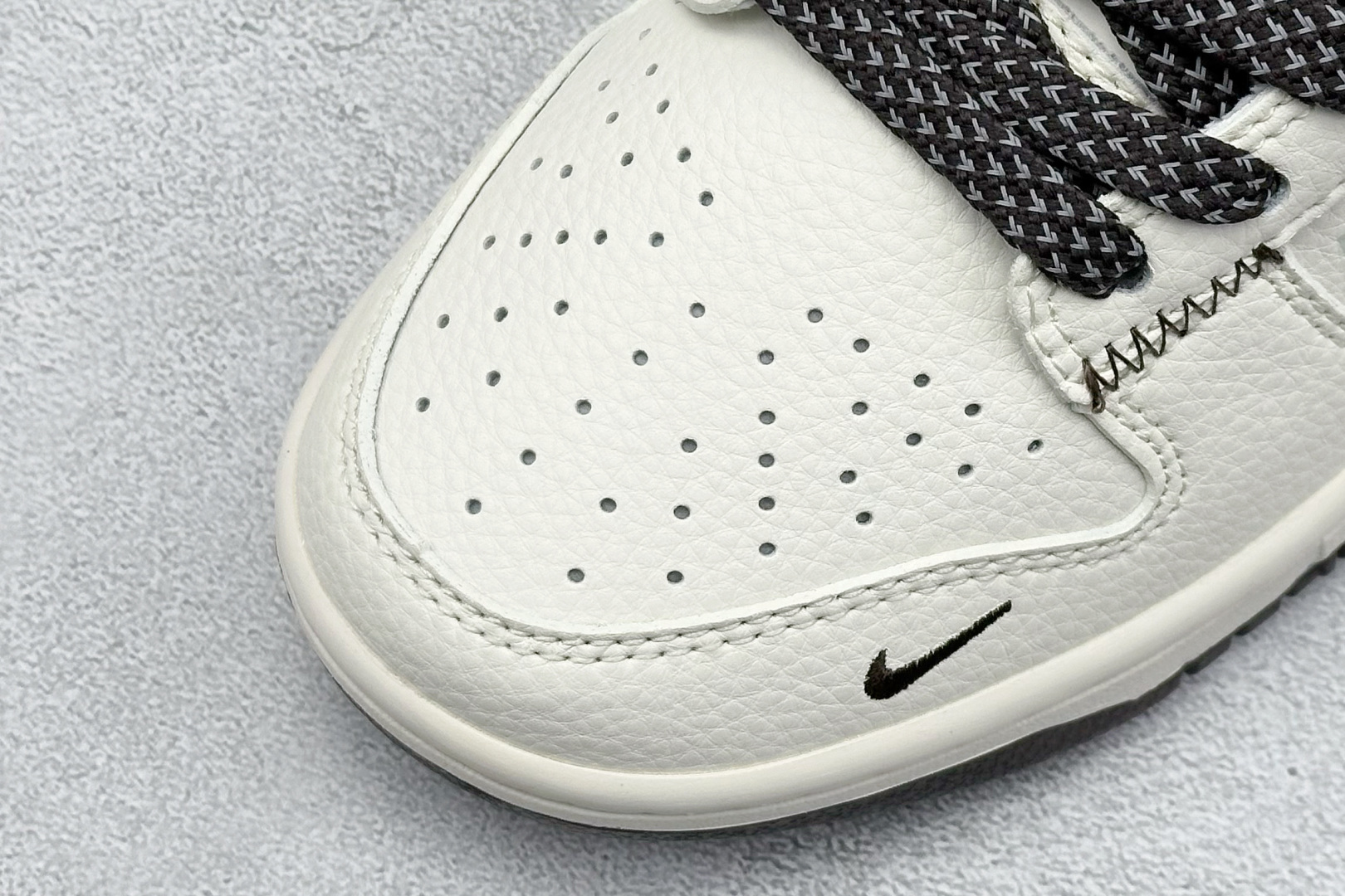 Nike SB Dunk Low Bape联名 鳞纹米棕勾 高端定制 低帮休闲板鞋 QW5836-016