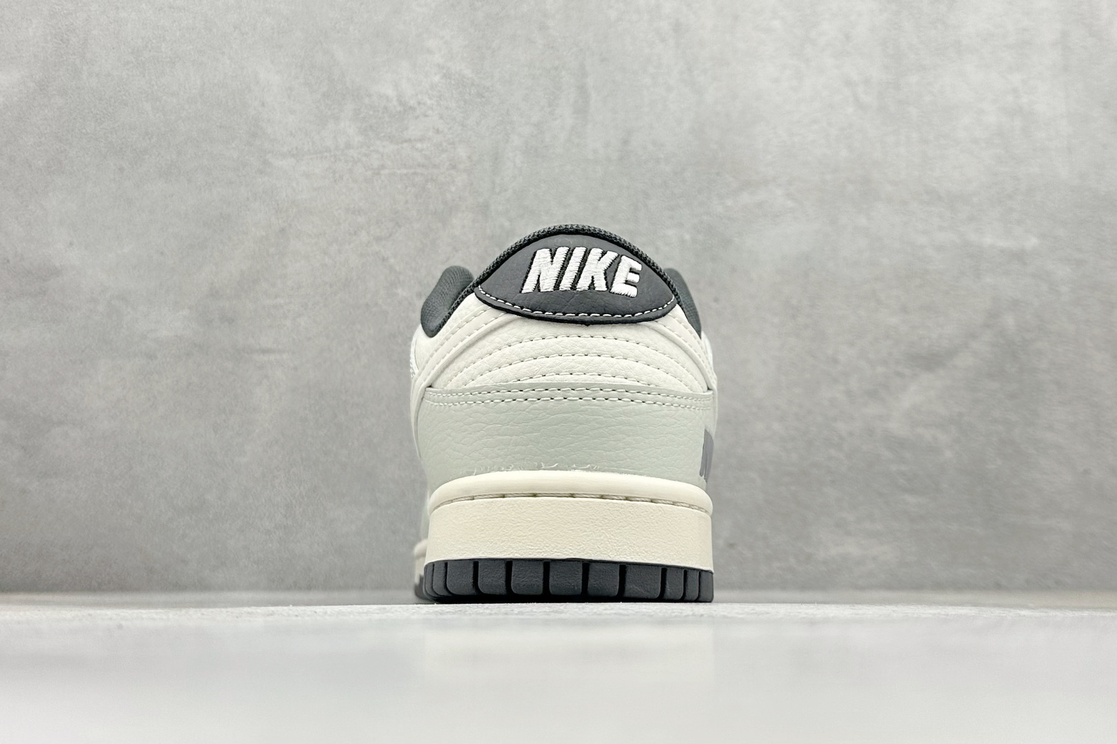 Nike SB Dunk Low 耐克抹茶灰 周年高端定制 低帮休闲板鞋 JP1628-056