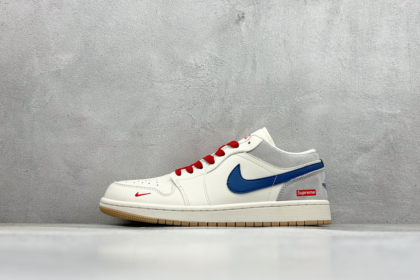 福利特价 
Air Jordan 1 Low AJ1 乔1 Supreme联名-米蓝生胶 高端定制 低帮