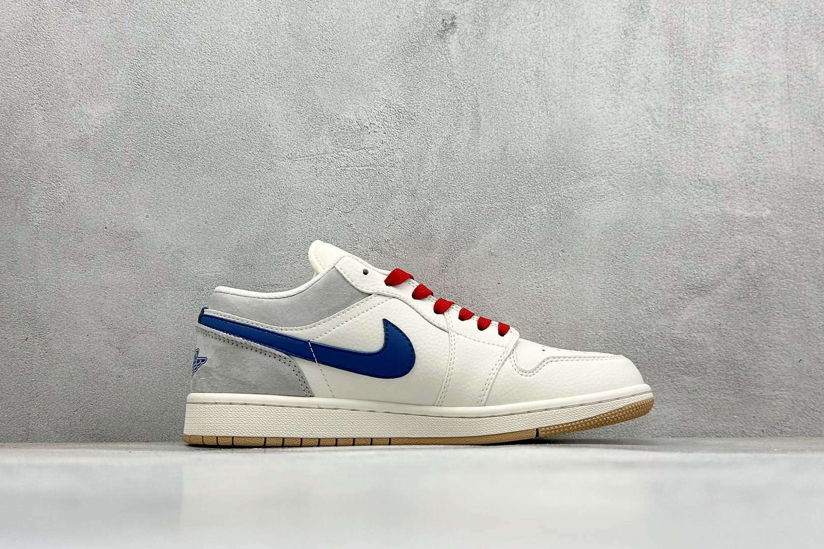 福利特价 
Air Jordan 1 Low AJ1 乔1 Supreme联名-米蓝生胶 高端定制 低帮