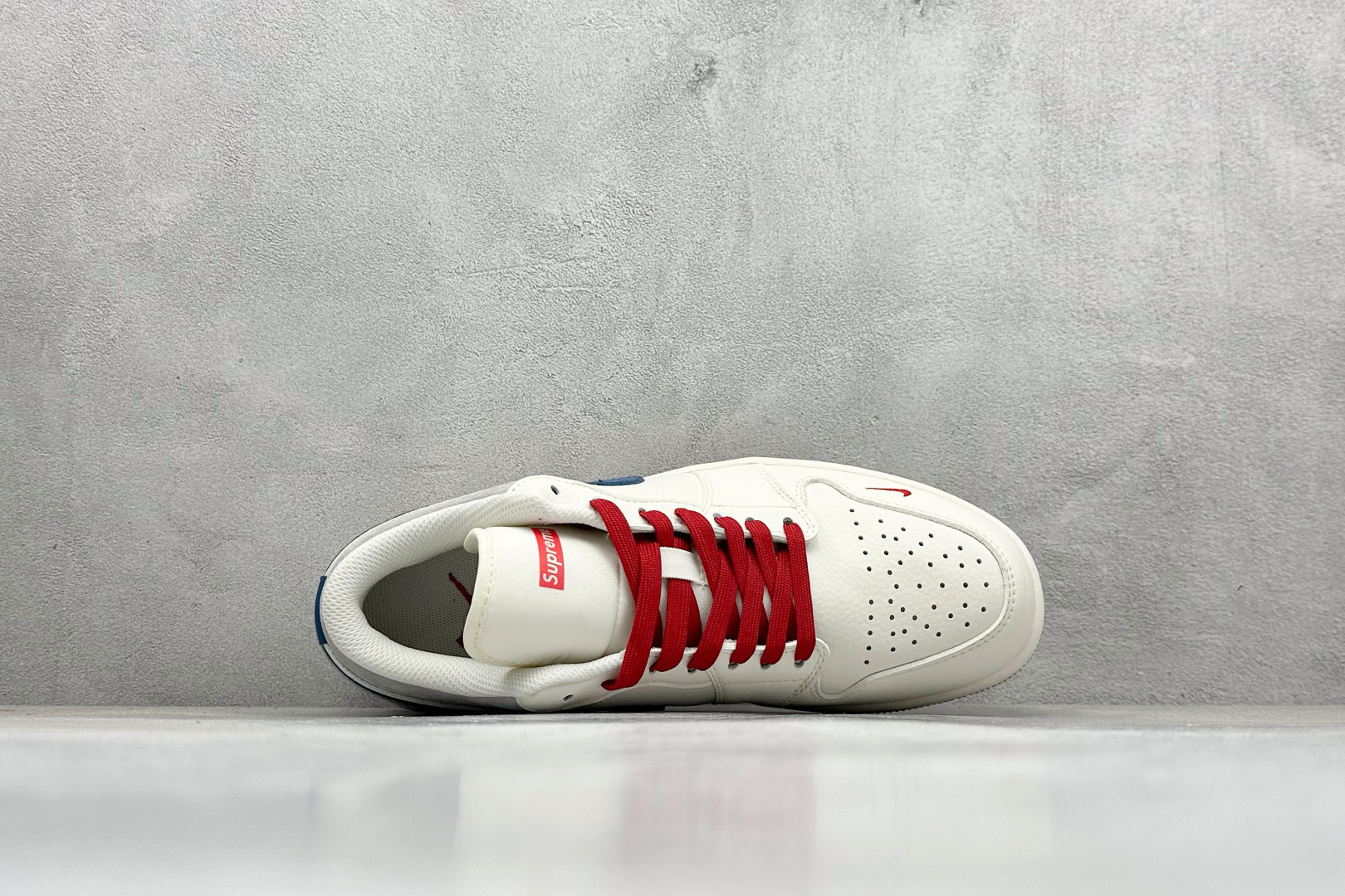 福利特价 
Air Jordan 1 Low AJ1 乔1 Supreme联名-米蓝生胶 高端定制 低帮
