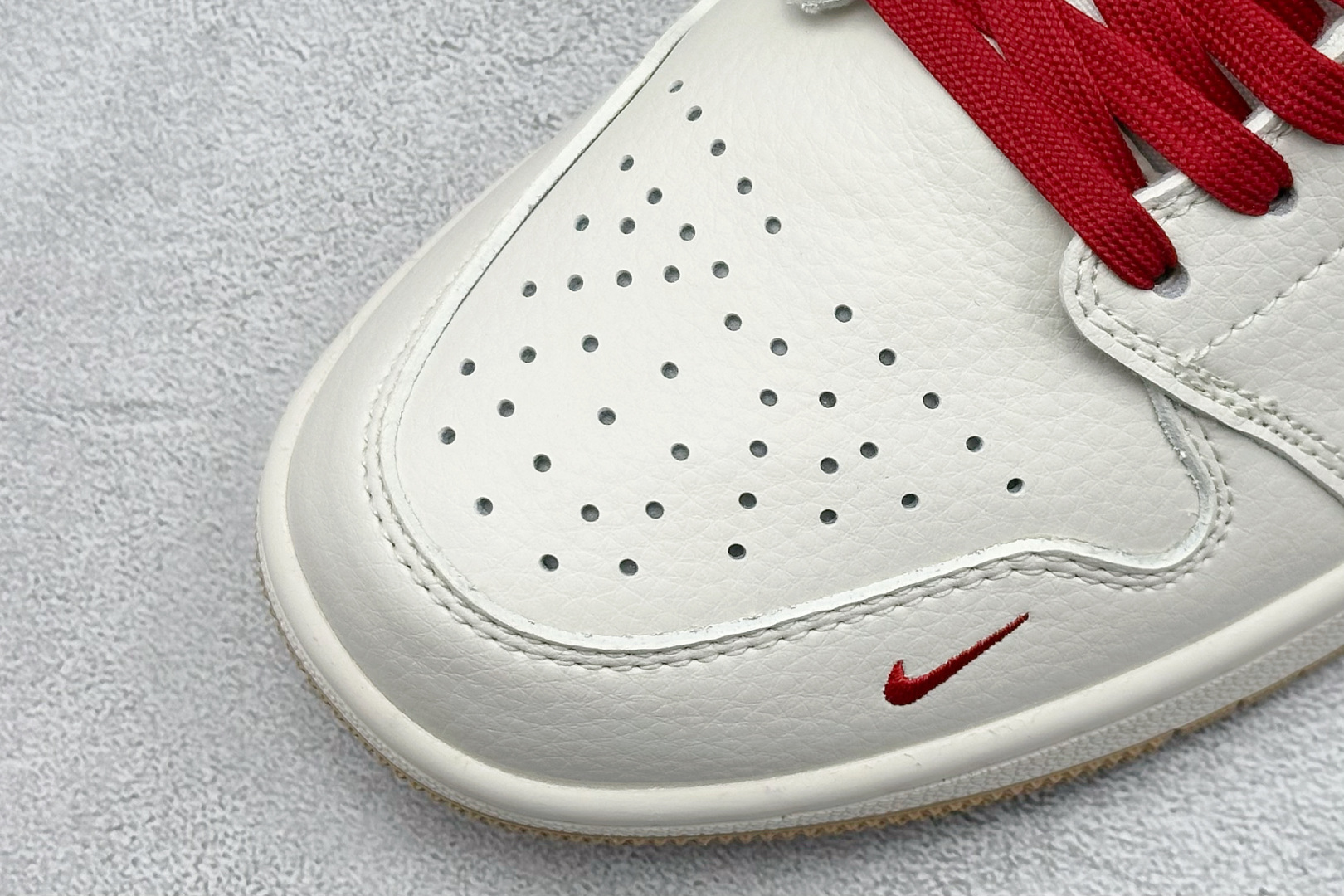 福利特价 
Air Jordan 1 Low AJ1 乔1 Supreme联名-米蓝生胶 高端定制 低帮